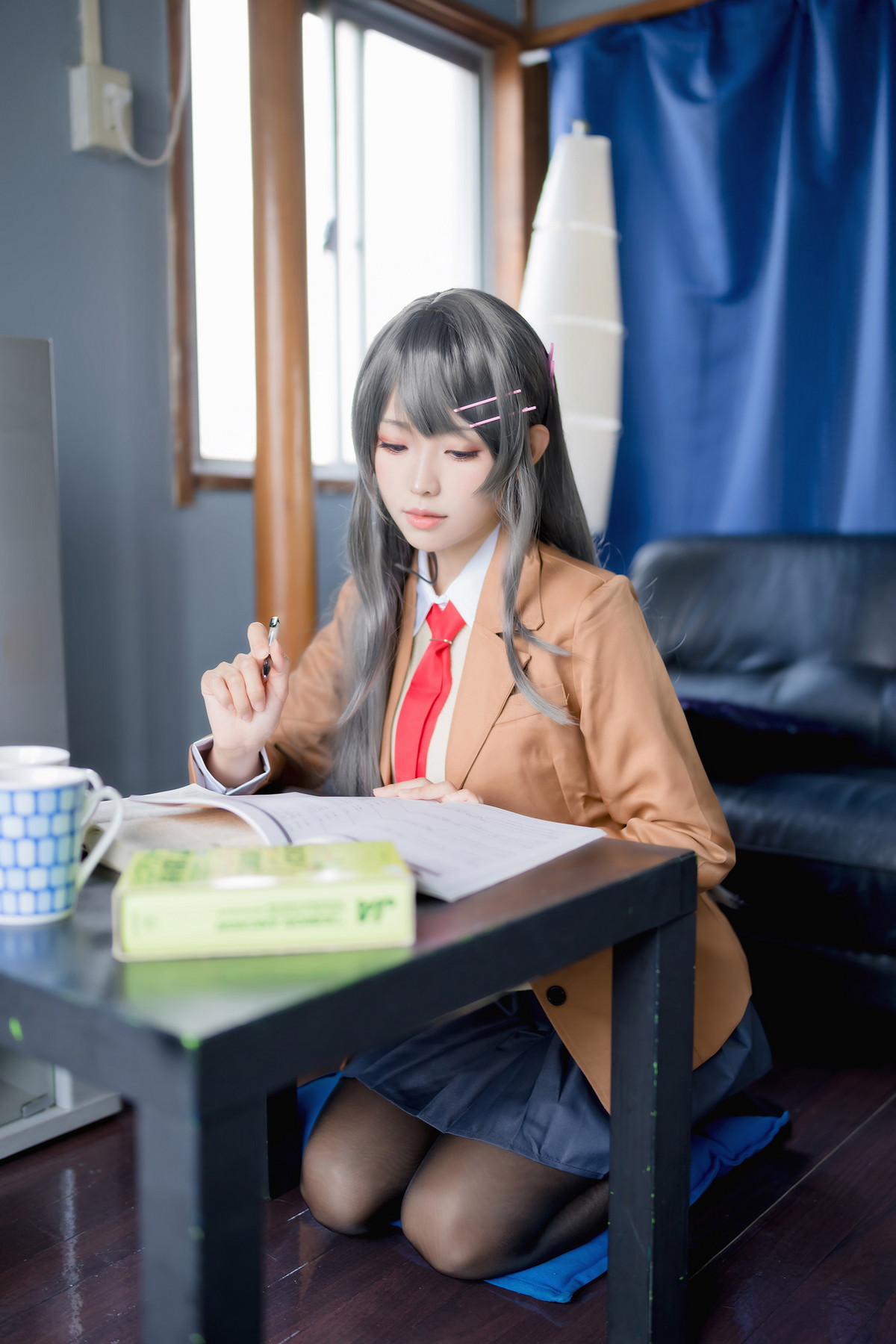 xgyw.top_Coser妹子Ely_eee麻衣学姊主题性感兔女郎装扮超薄黑丝秀翘臀美腿诱惑写真50P