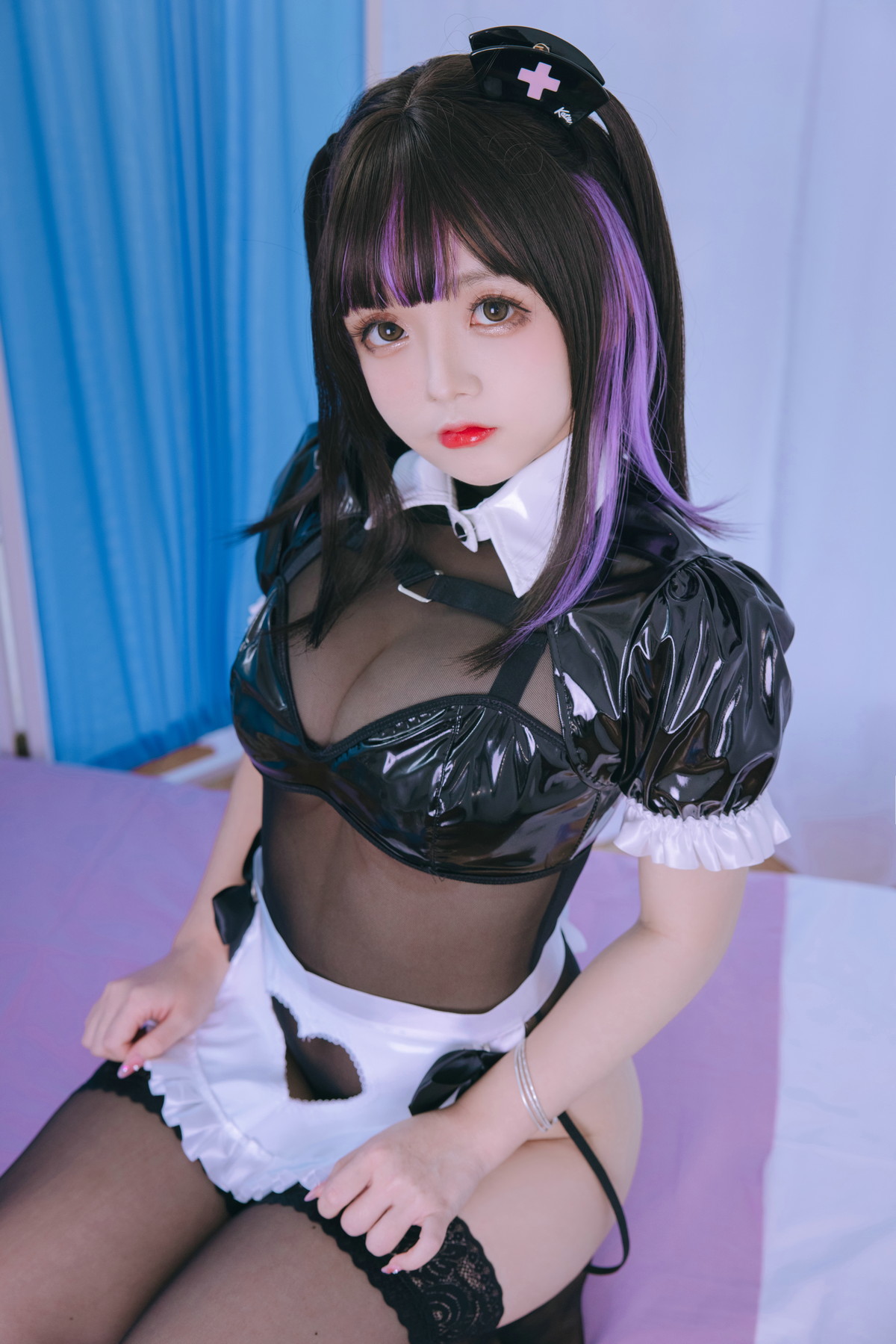 xgyw.top_Cosplay美女日奈娇口罩护士主题黑色皮质内衣配黑色蕾丝袜秀翘臀美腿诱惑写真75P