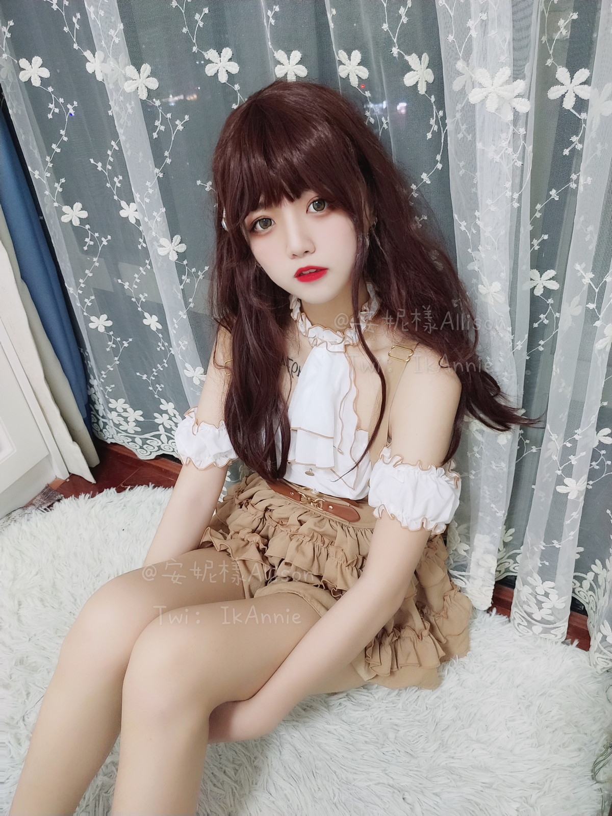 xgyw.top_萝莉小美女安妮吊带裙主题居家私房脱吊带连身裙露性感白色蕾丝内衣诱惑写真30P