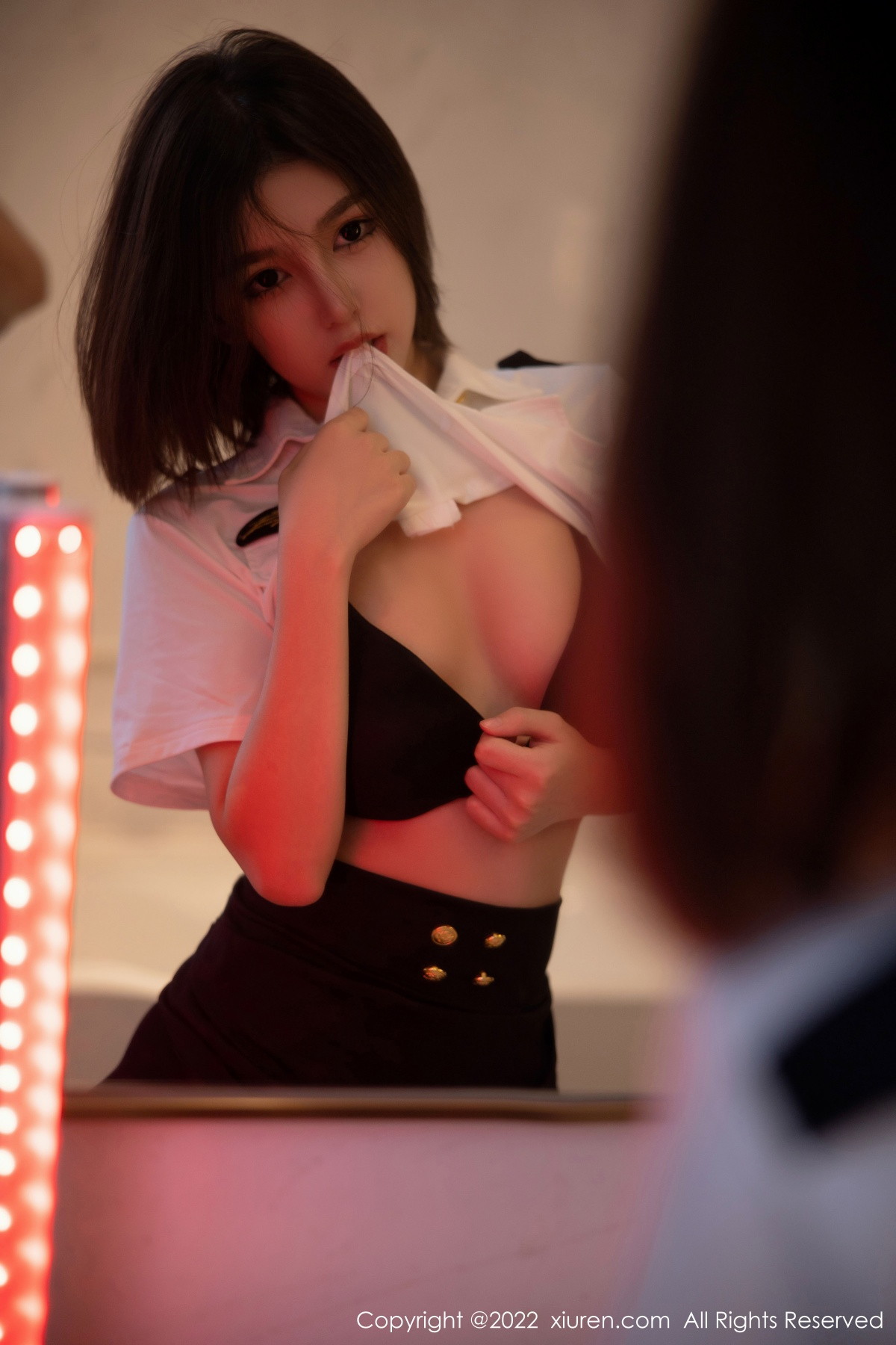 xgyw.top_XiuRen第5815期_模特美羊羊性感制服主题白色上衣配黑短裙露黑色内衣诱惑写真79P