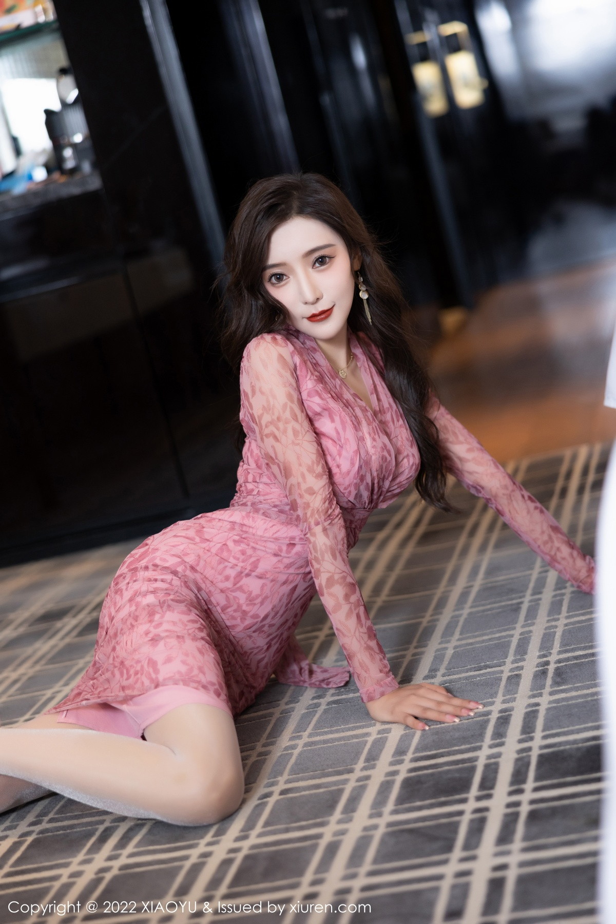 xgyw.top_[XiaoYu画语界]Vol.899_女神王馨瑶yanni脱浅红连衣短裙露白色内衣配超薄肉丝诱惑写真82P