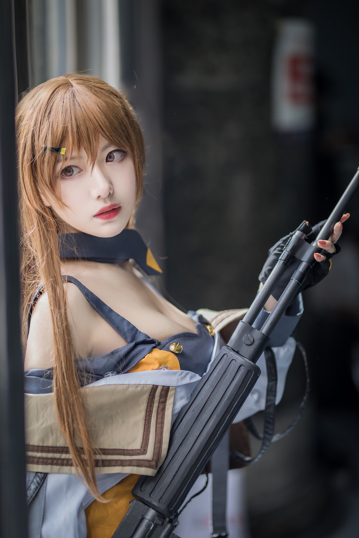xgyw.top_网络美女Shika小鹿鹿K2主题户外美少女战士装扮超薄黑丝秀美腿诱惑写真25P