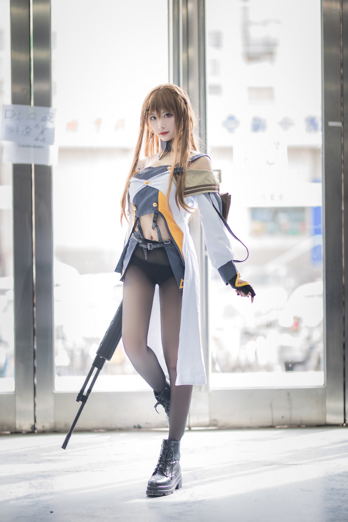 xgyw.top_网络美女Shika小鹿鹿K2主题户外美少女战士装扮超薄黑丝秀美腿诱惑写真25P