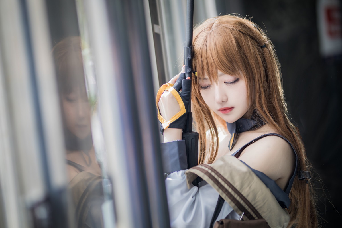 xgyw.top_网络美女Shika小鹿鹿K2主题户外美少女战士装扮超薄黑丝秀美腿诱惑写真25P