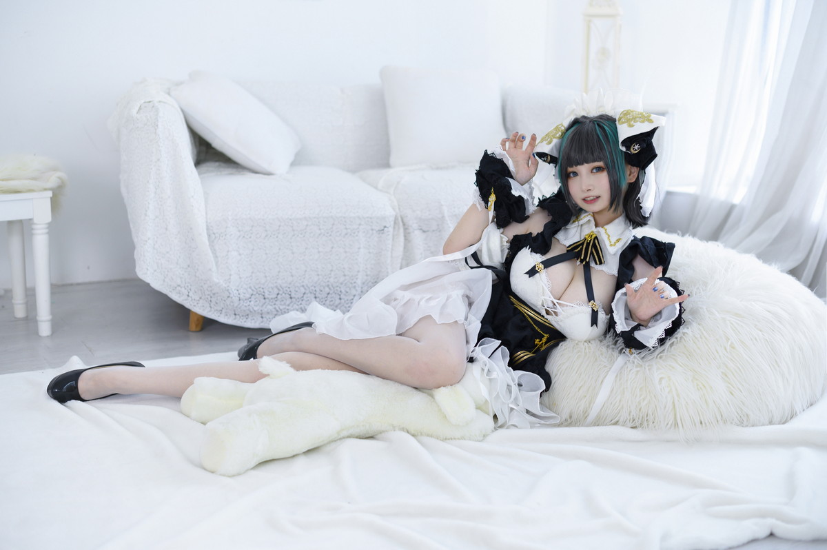 xgyw.top_二次元美少女PAKI酱柴郡主题性感露胸薄纱裙配白丝袜秀豪乳翘臀诱惑写真40P