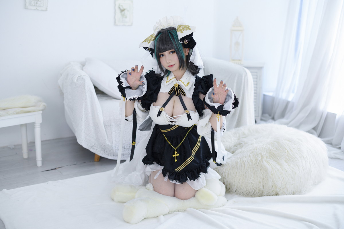 xgyw.top_二次元美少女PAKI酱柴郡主题性感露胸薄纱裙配白丝袜秀豪乳翘臀诱惑写真40P