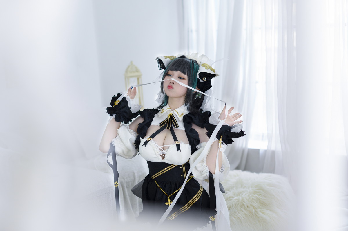 xgyw.top_二次元美少女PAKI酱柴郡主题性感露胸薄纱裙配白丝袜秀豪乳翘臀诱惑写真40P
