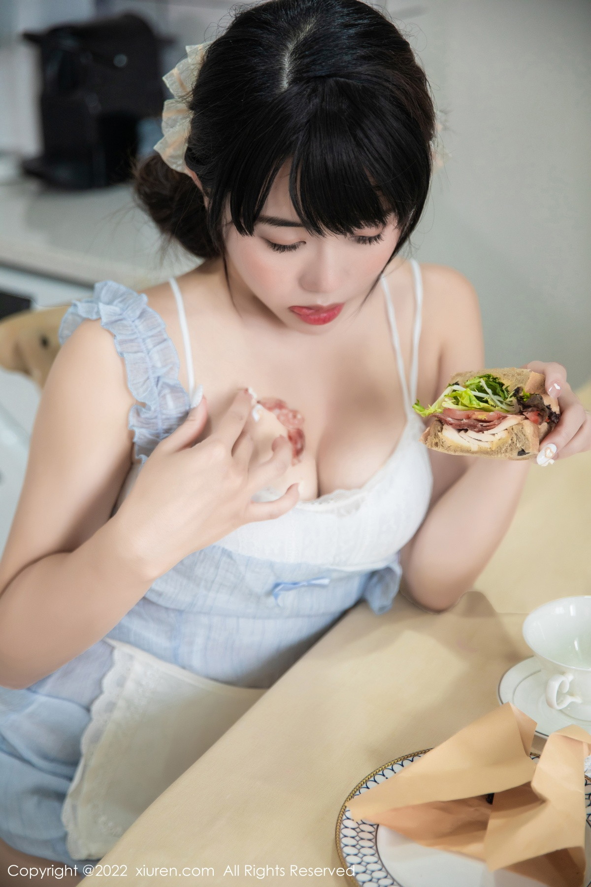 xgyw.top_XiuRen第5834期_模特严利娅Yuliya私房性感浅蓝色女仆服饰秀翘臀美腿诱惑写真53P