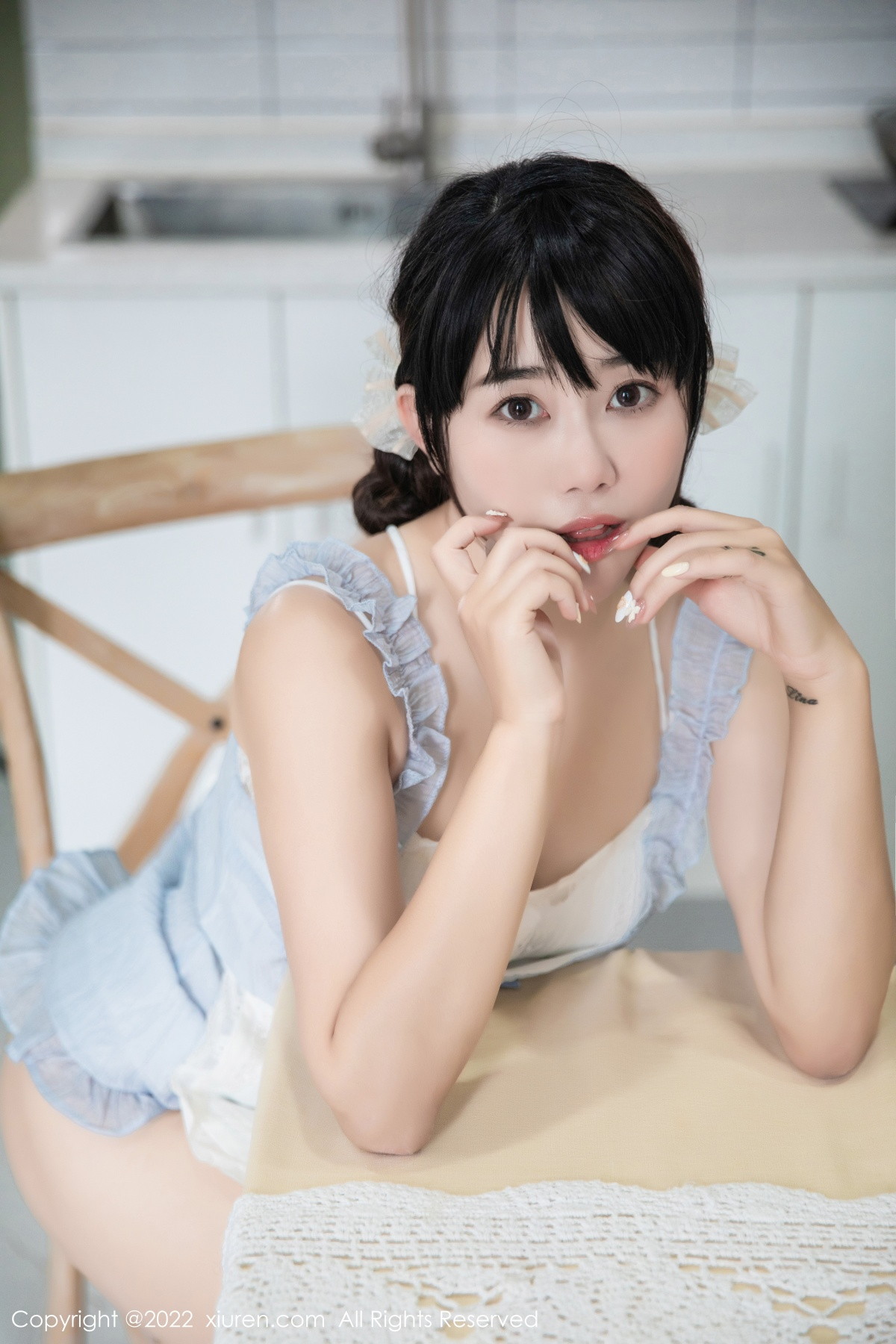 xgyw.top_XiuRen第5834期_模特严利娅Yuliya私房性感浅蓝色女仆服饰秀翘臀美腿诱惑写真53P
