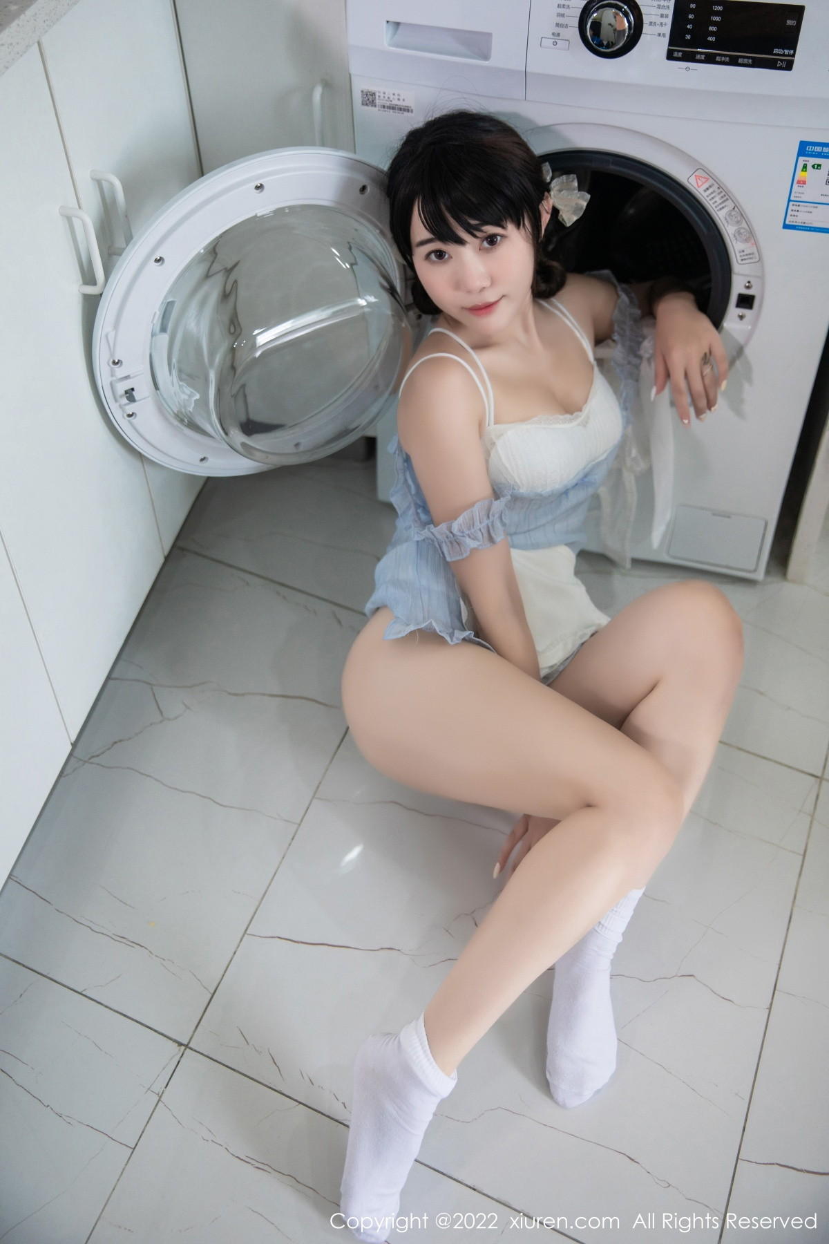 xgyw.top_XiuRen第5834期_模特严利娅Yuliya私房性感浅蓝色女仆服饰秀翘臀美腿诱惑写真53P