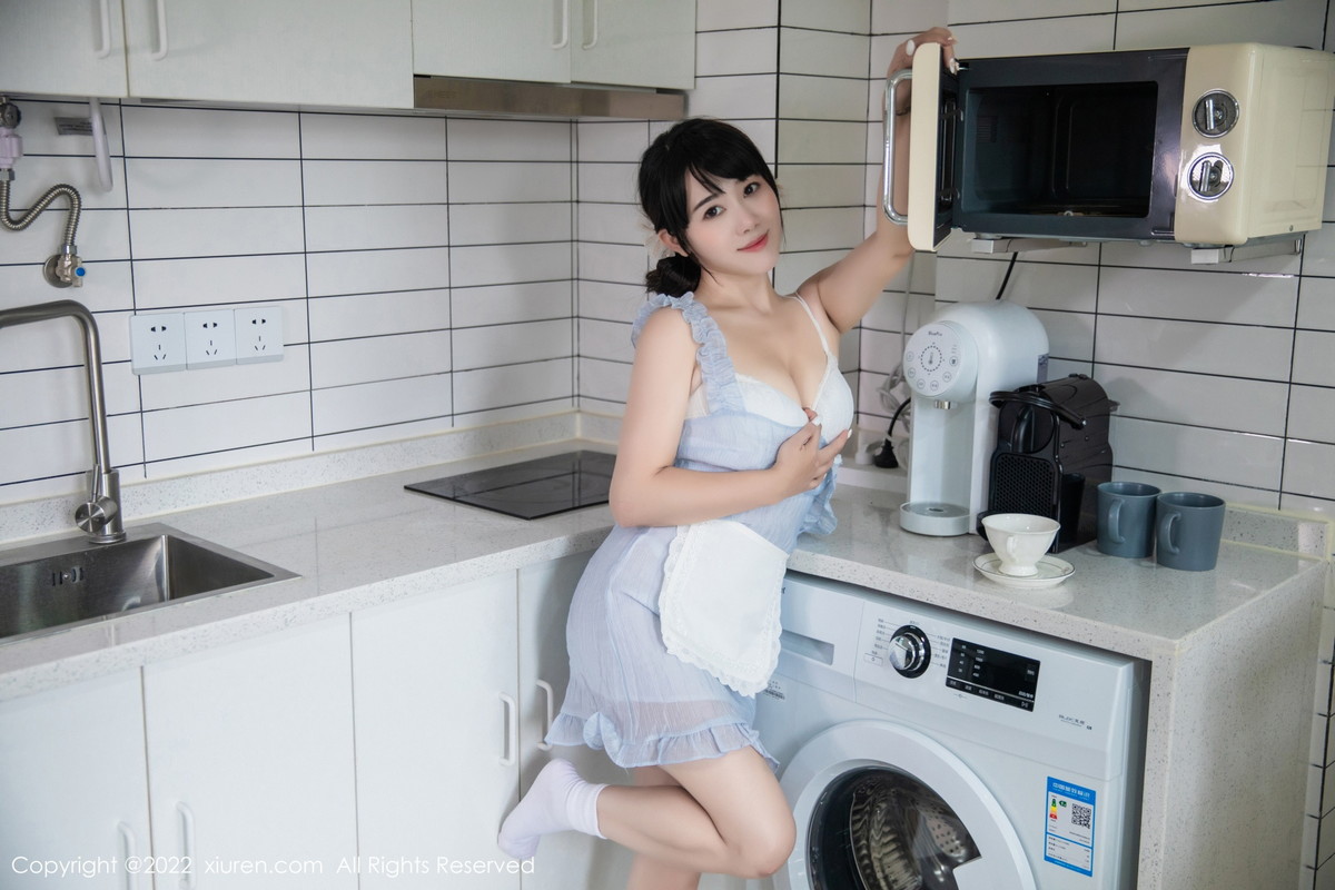 xgyw.top_XiuRen第5834期_模特严利娅Yuliya私房性感浅蓝色女仆服饰秀翘臀美腿诱惑写真53P