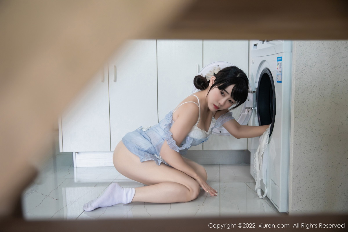 xgyw.top_XiuRen第5834期_模特严利娅Yuliya私房性感浅蓝色女仆服饰秀翘臀美腿诱惑写真53P