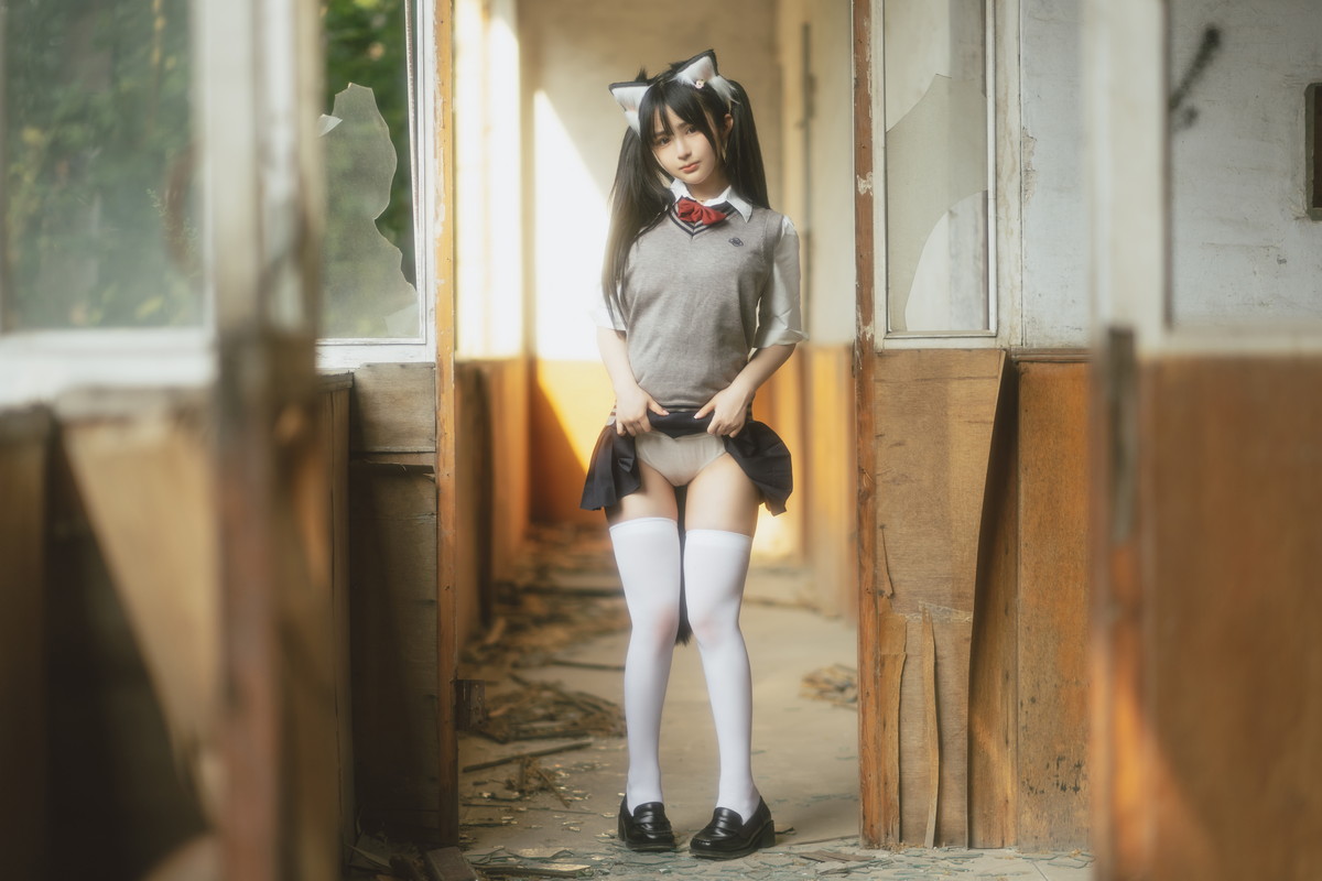 xgyw.top_网络美女桜井宁宁废墟JK主题户外脱性感JK制服露傲人豪乳遮点极致诱惑写真74P