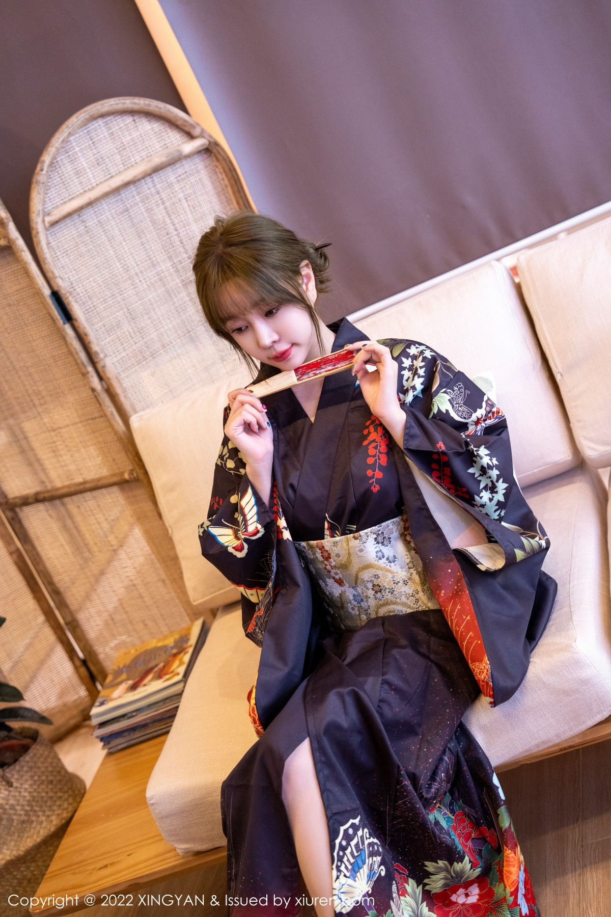 xgyw.top_[XINGYAN星颜社]VOL.154_女神王雨纯脱深色日式和服露性感白色内衣配超薄肉丝诱惑写真82P