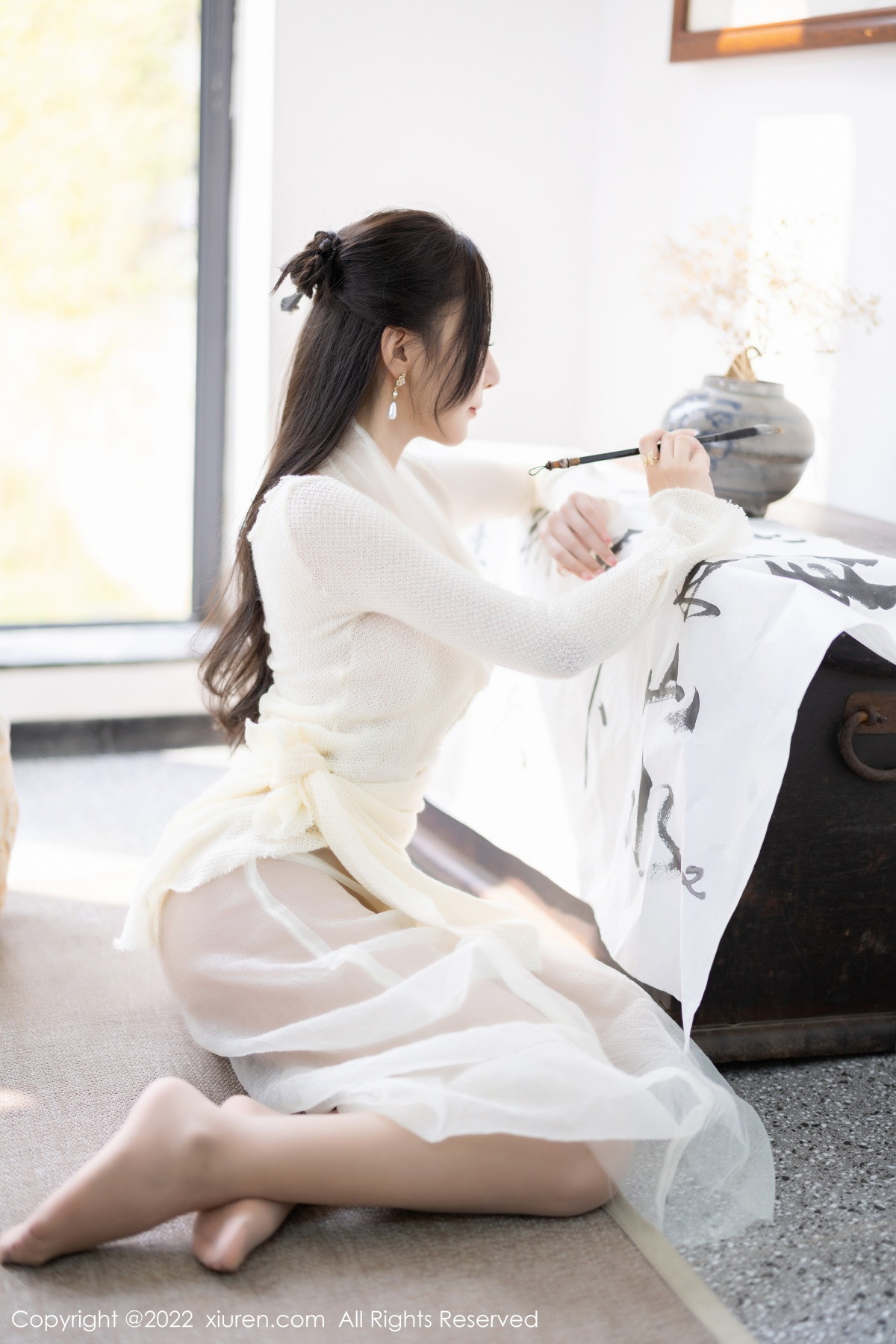 xgyw.top_XiuRen第5846期_女神王馨瑶yanni性感白色连衣裙配超薄肉丝秀翘臀美腿诱惑写真87P