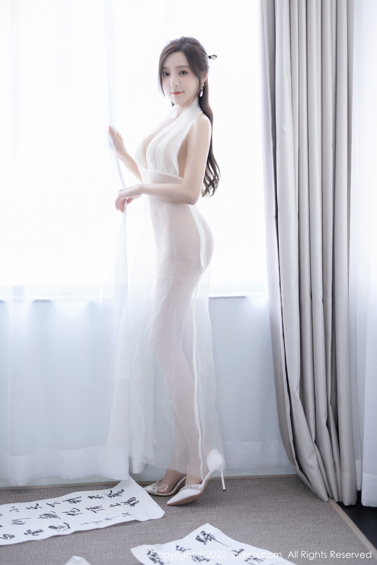 xgyw.top_XiuRen第5846期_女神王馨瑶yanni性感白色连衣裙配超薄肉丝秀翘臀美腿诱惑写真87P