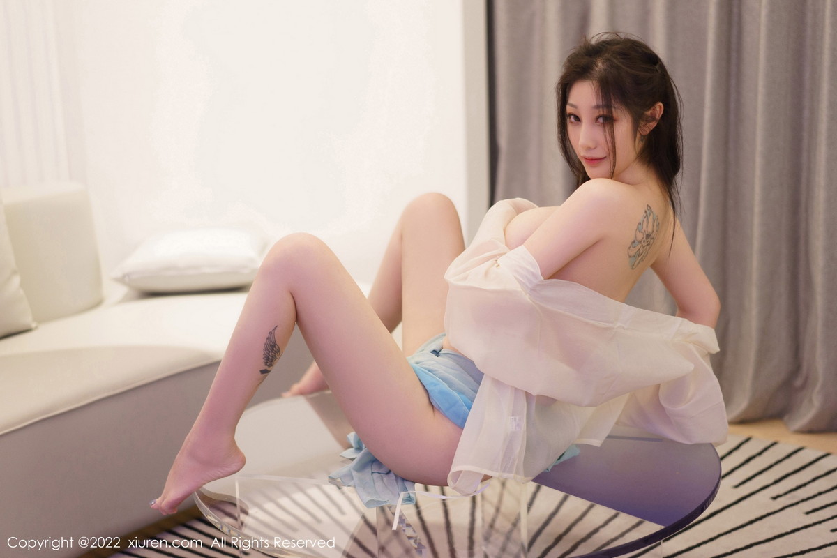 xgyw.top_XiuRen第5844期_女神妲己_Toxic心愿旅拍性感浅色古装服饰秀雪峰美臀诱惑写真68P