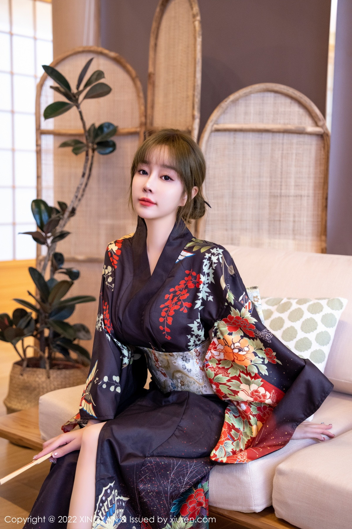 xgyw.top_[XINGYAN星颜社]VOL.154_女神王雨纯脱深色日式和服露性感白色内衣配超薄肉丝诱惑写真82P