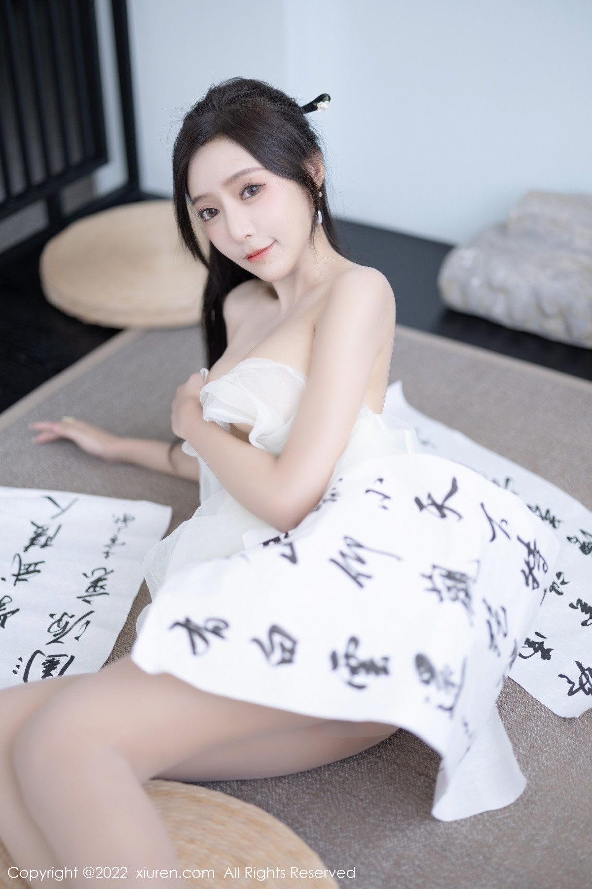 xgyw.top_XiuRen第5846期_女神王馨瑶yanni性感白色连衣裙配超薄肉丝秀翘臀美腿诱惑写真87P