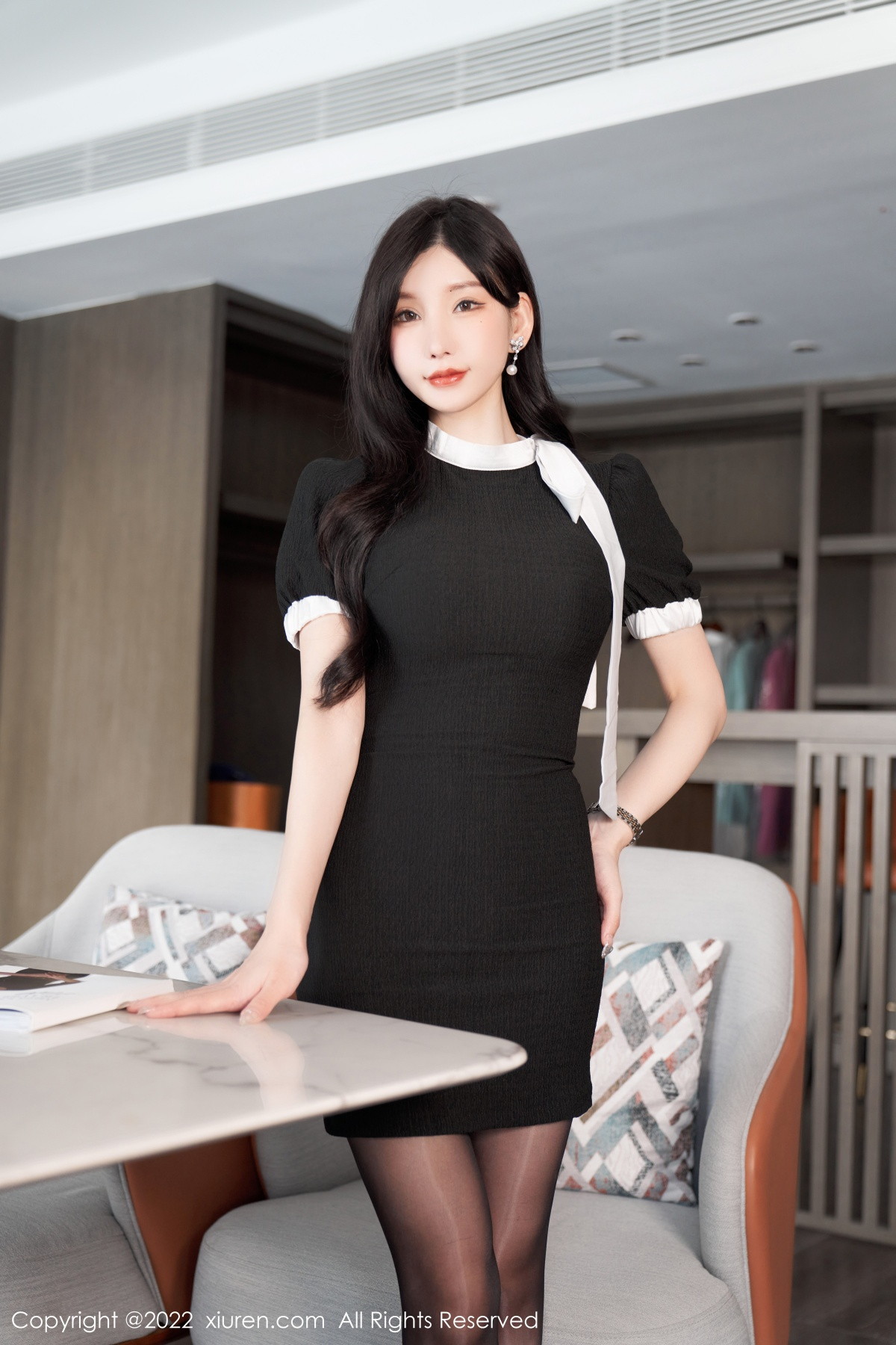 xgyw.top_XiuRen第5848期_女神周于希Sally私房性感蓝色蕾丝内衣配超薄闪亮黑丝魅惑写真102P