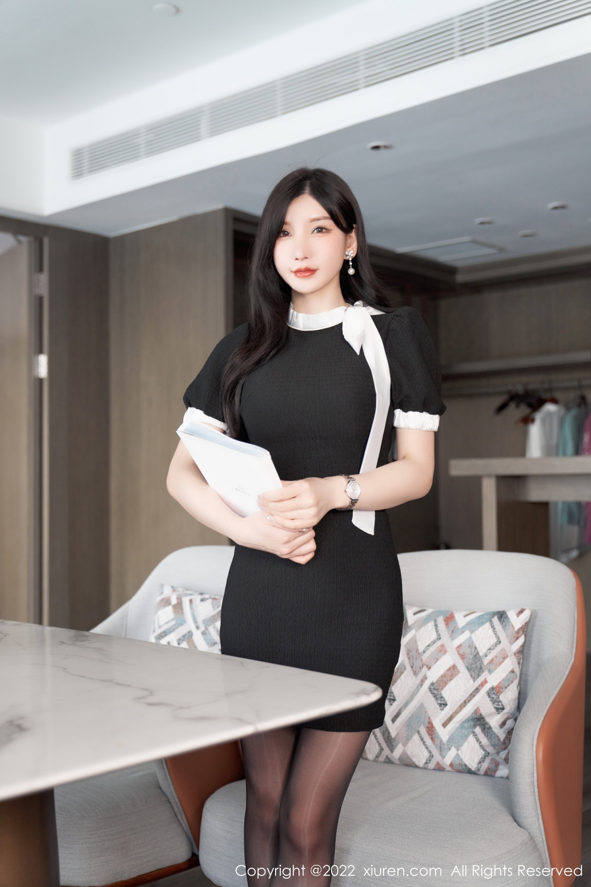 xgyw.top_XiuRen第5848期_女神周于希Sally私房性感蓝色蕾丝内衣配超薄闪亮黑丝魅惑写真102P