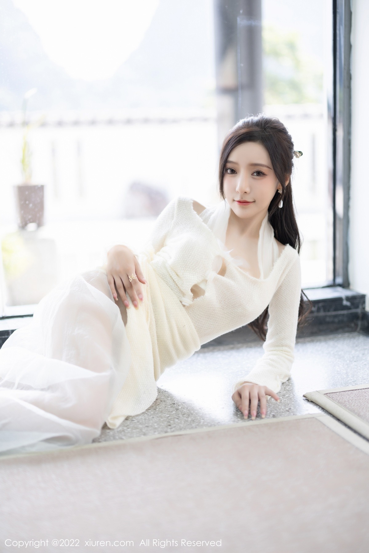 xgyw.top_XiuRen第5846期_女神王馨瑶yanni性感白色连衣裙配超薄肉丝秀翘臀美腿诱惑写真87P