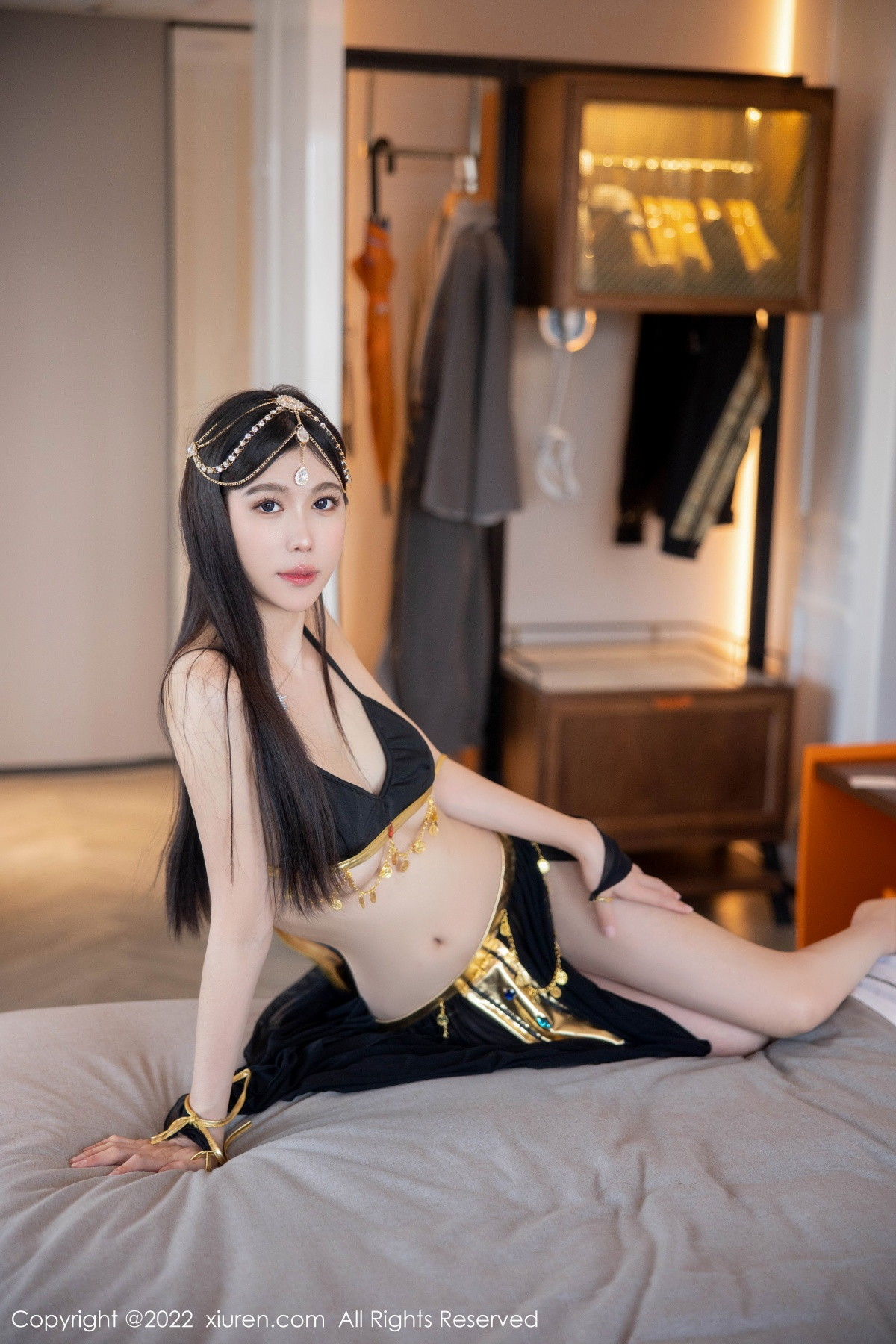 xgyw.top_XiuRen第5849期_模特李雅柔西域风情主题黑色薄纱遮面露性感内衣迷人诱惑写真65P
