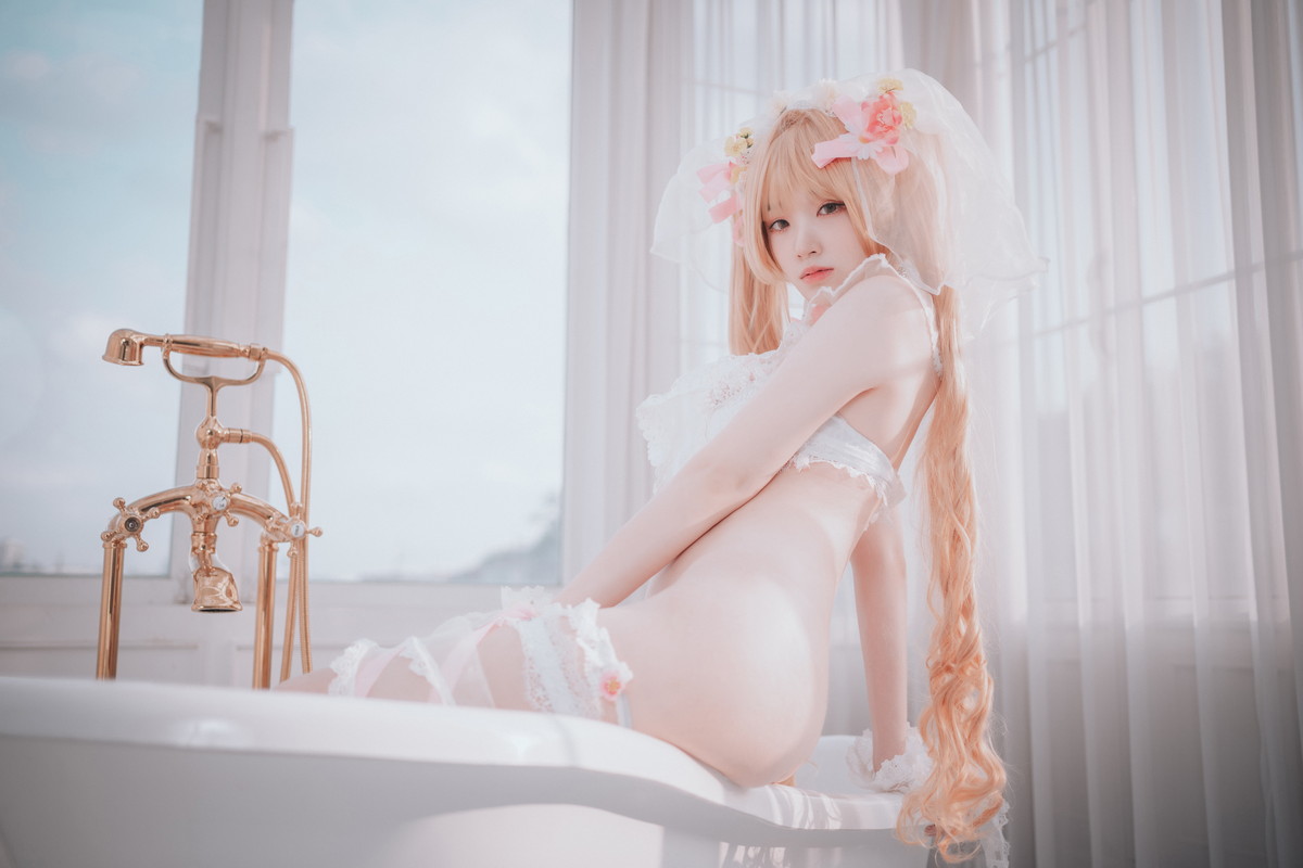xgyw.top_[DJAWA]No.224_模特Bambi_God Mother Heket主题性感粉白色情趣服秀火辣身材诱惑写真201P
