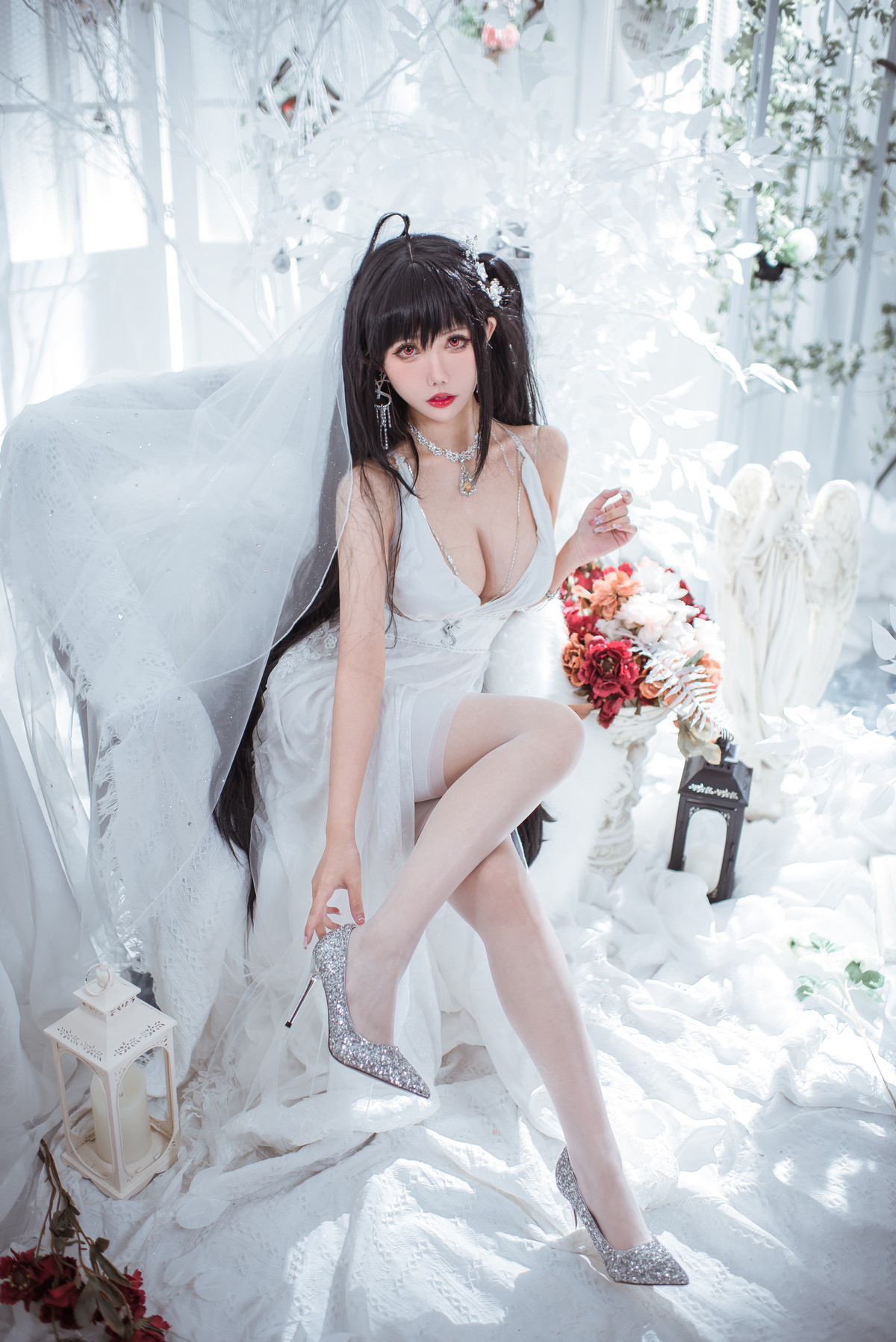 xgyw.top_Coser美女仙女月大凤纯白婚纱主题性感白色薄纱配白色吊袜秀完美身材诱惑写真30P