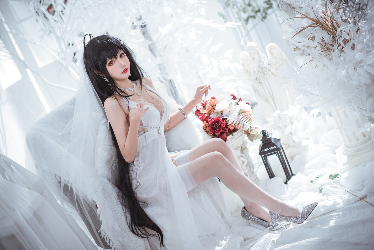 xgyw.top_Coser美女仙女月大凤纯白婚纱主题性感白色薄纱配白色吊袜秀完美身材诱惑写真30P