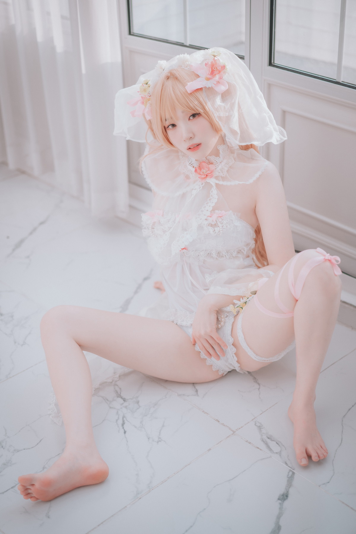 xgyw.top_[DJAWA]No.224_模特Bambi_God Mother Heket主题性感粉白色情趣服秀火辣身材诱惑写真201P