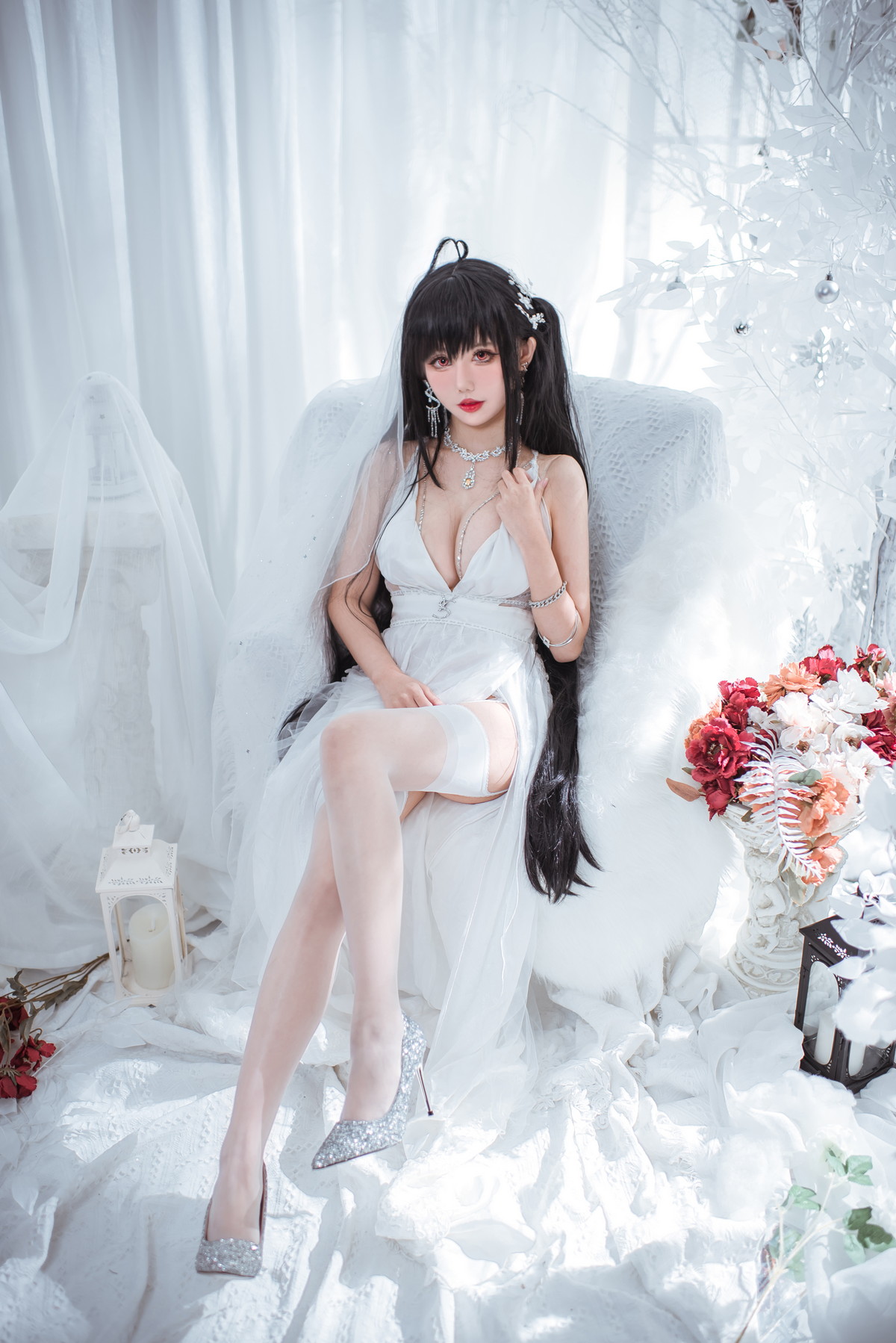 xgyw.top_Coser美女仙女月大凤纯白婚纱主题性感白色薄纱配白色吊袜秀完美身材诱惑写真30P