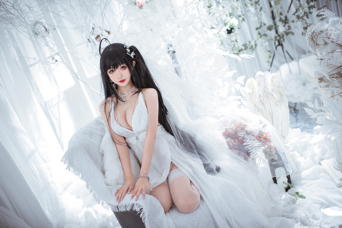 xgyw.top_Coser美女仙女月大凤纯白婚纱主题性感白色薄纱配白色吊袜秀完美身材诱惑写真30P