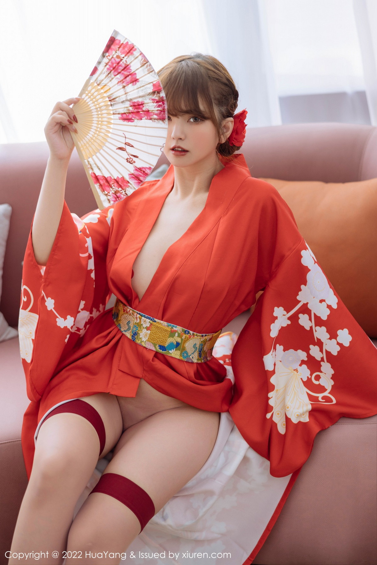 xgyw.top_[HuaYang花漾]Vol.518_模特张思允Nice西双版纳旅拍红色真空和服半脱露豪乳诱惑写真64P