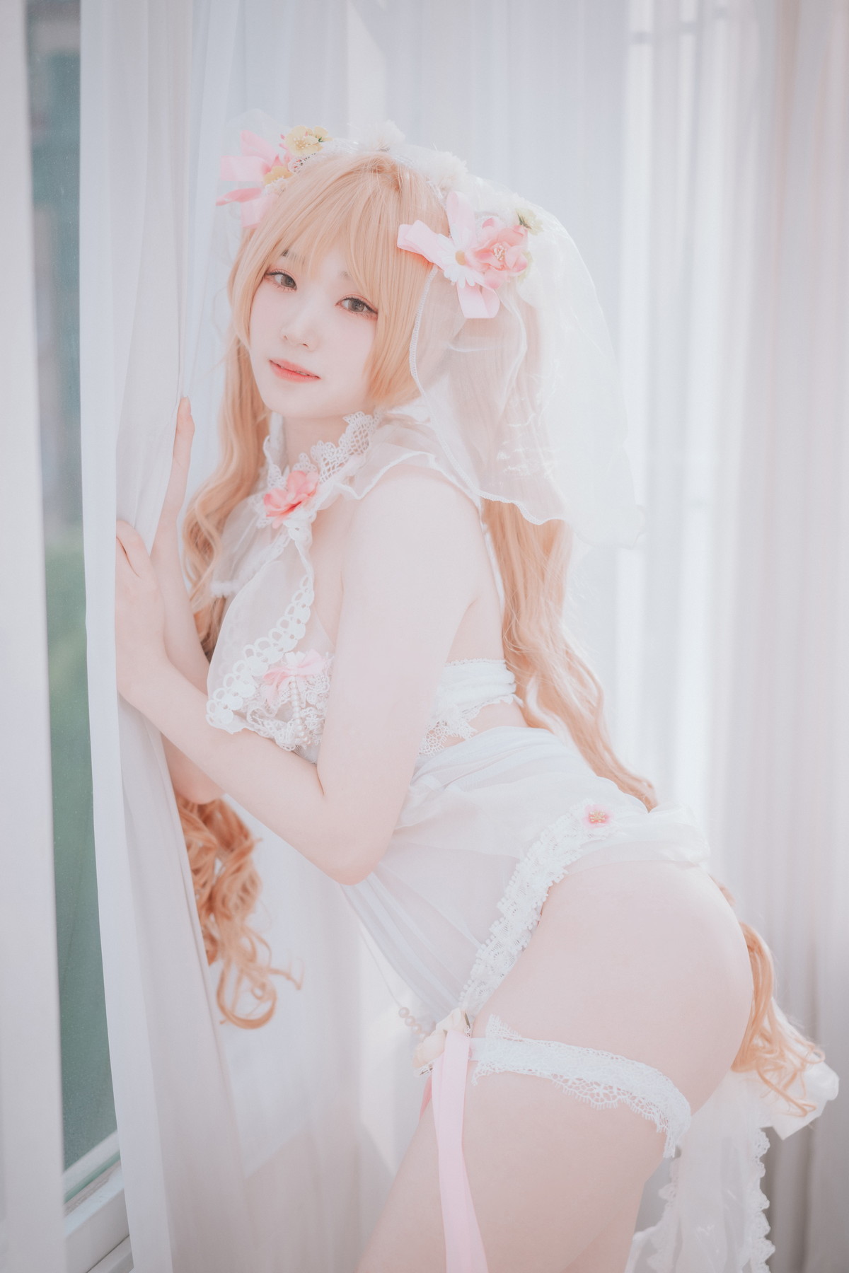 xgyw.top_[DJAWA]No.224_模特Bambi_God Mother Heket主题性感粉白色情趣服秀火辣身材诱惑写真201P