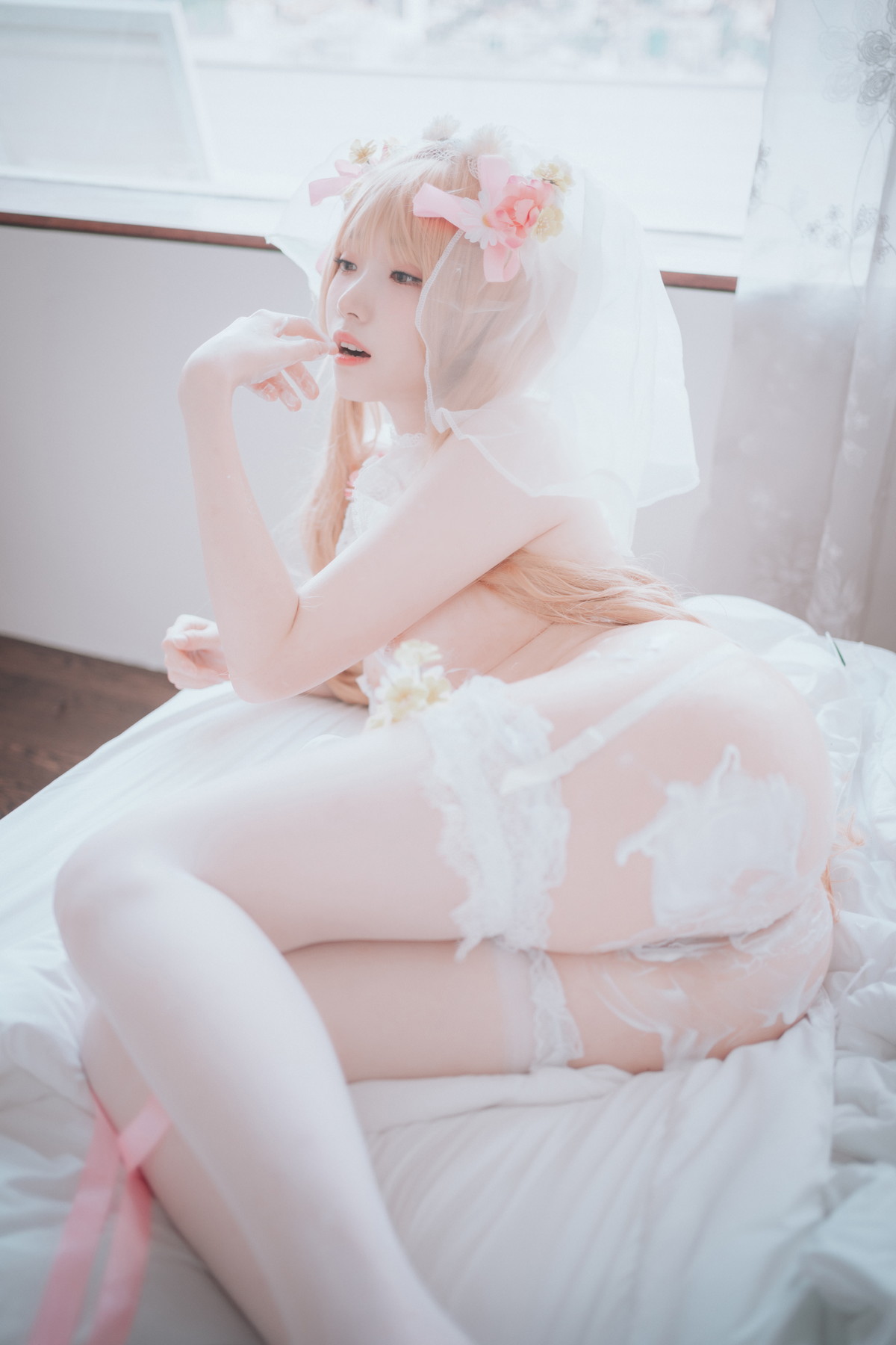 xgyw.top_[DJAWA]No.224_模特Bambi_God Mother Heket主题性感粉白色情趣服秀火辣身材诱惑写真201P