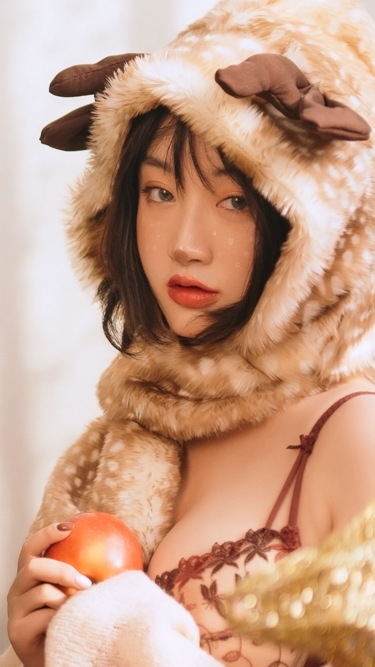 xgyw.top_网络美女野百合圣诞主题私房性感小鹿装扮性感蕾丝内衣秀傲人豪乳诱惑写真34P