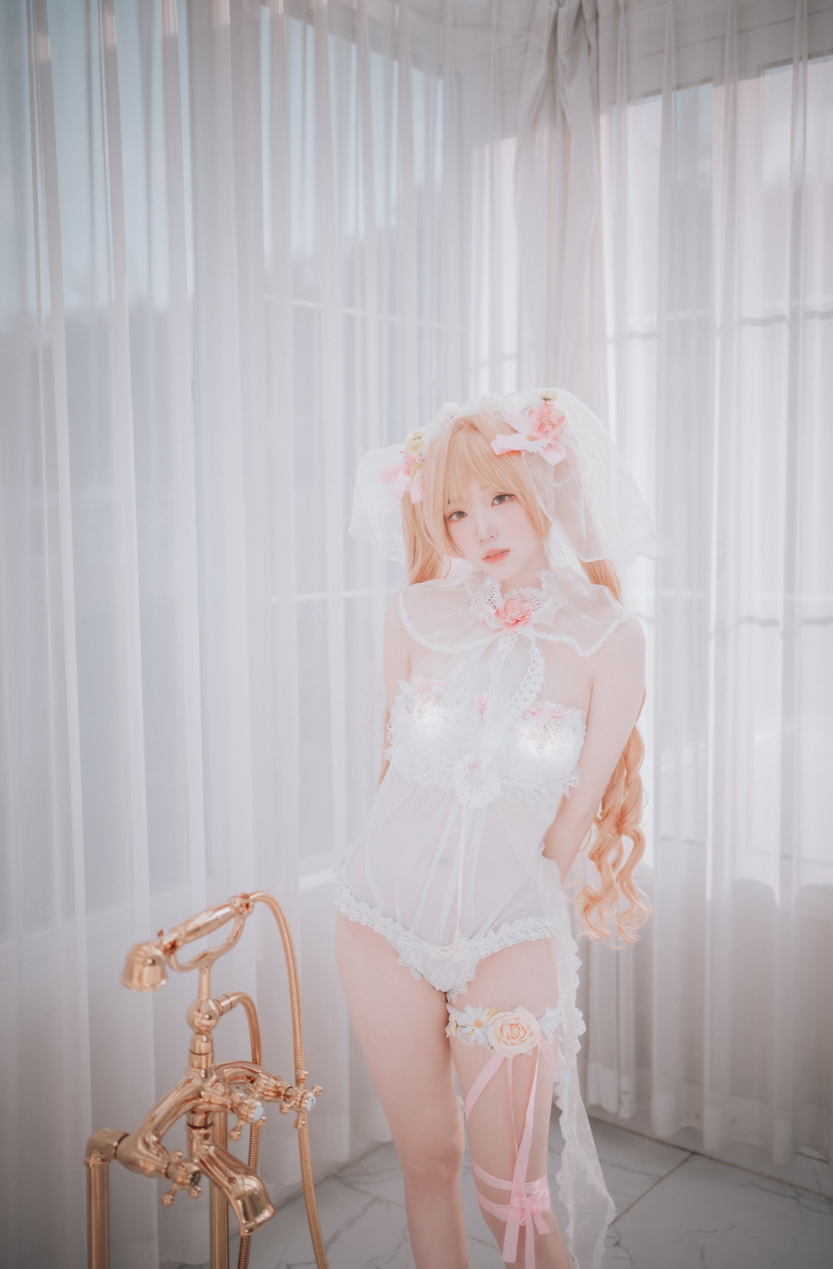 xgyw.top_[DJAWA]No.224_模特Bambi_God Mother Heket主题性感粉白色情趣服秀火辣身材诱惑写真201P