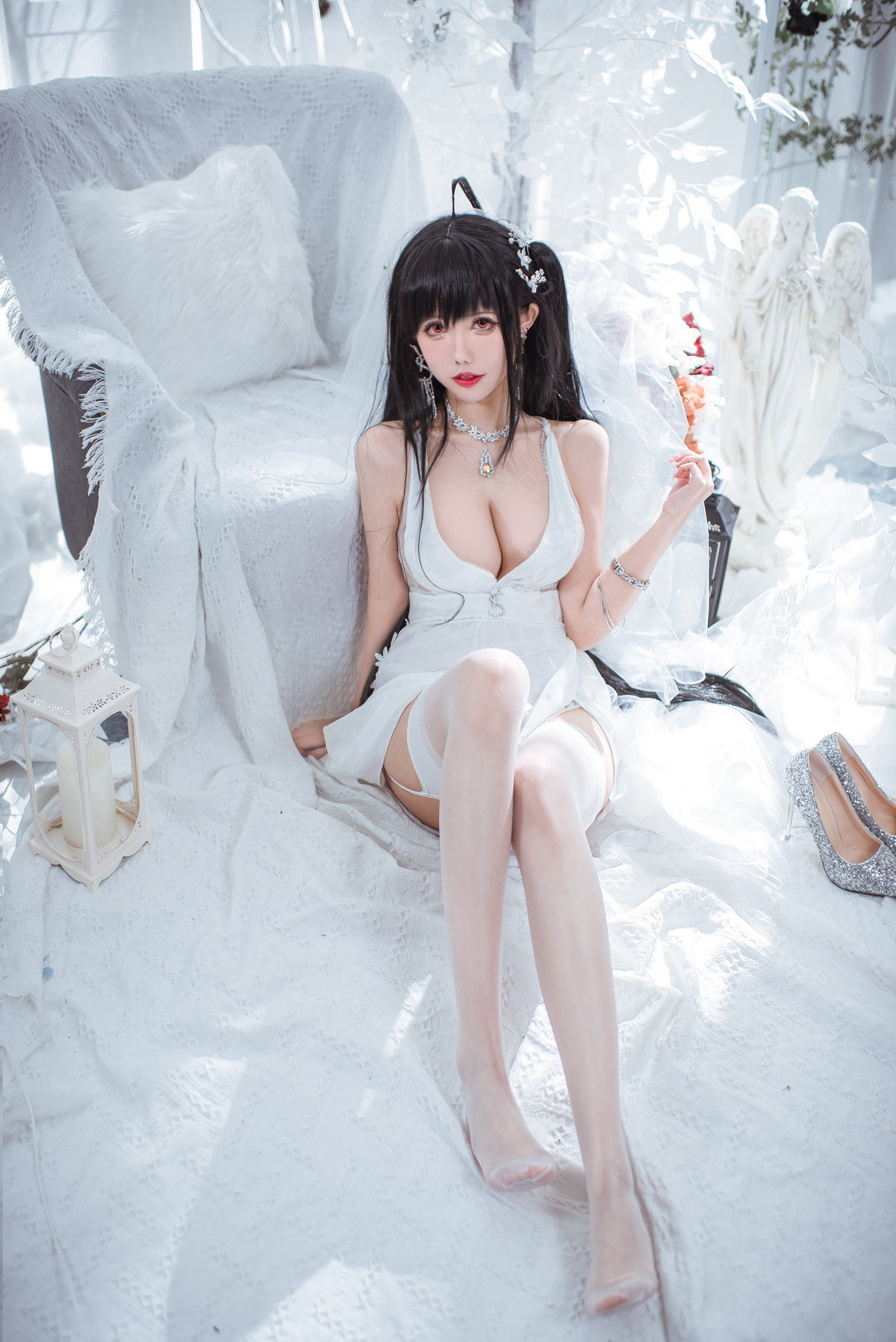 xgyw.top_Coser美女仙女月大凤纯白婚纱主题性感白色薄纱配白色吊袜秀完美身材诱惑写真30P