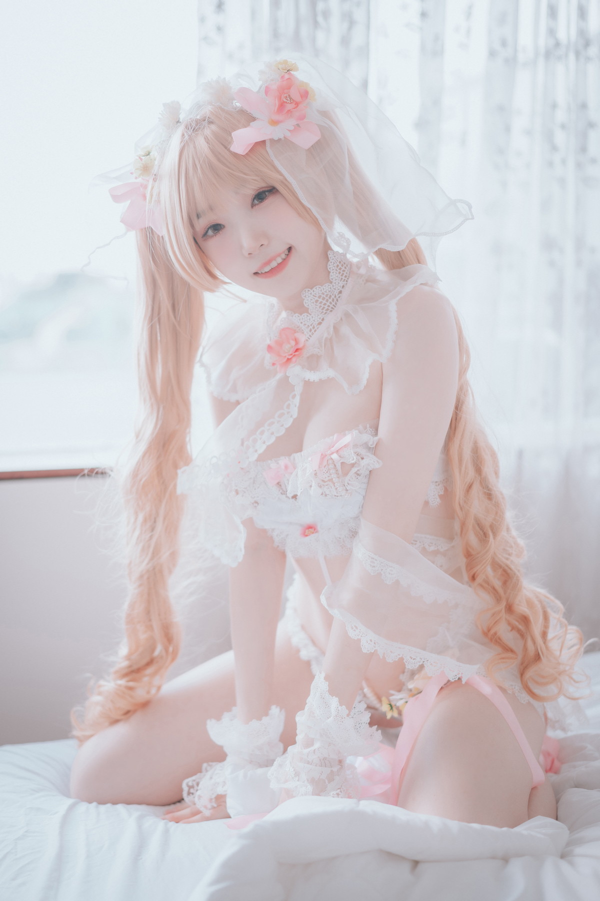 xgyw.top_[DJAWA]No.224_模特Bambi_God Mother Heket主题性感粉白色情趣服秀火辣身材诱惑写真201P