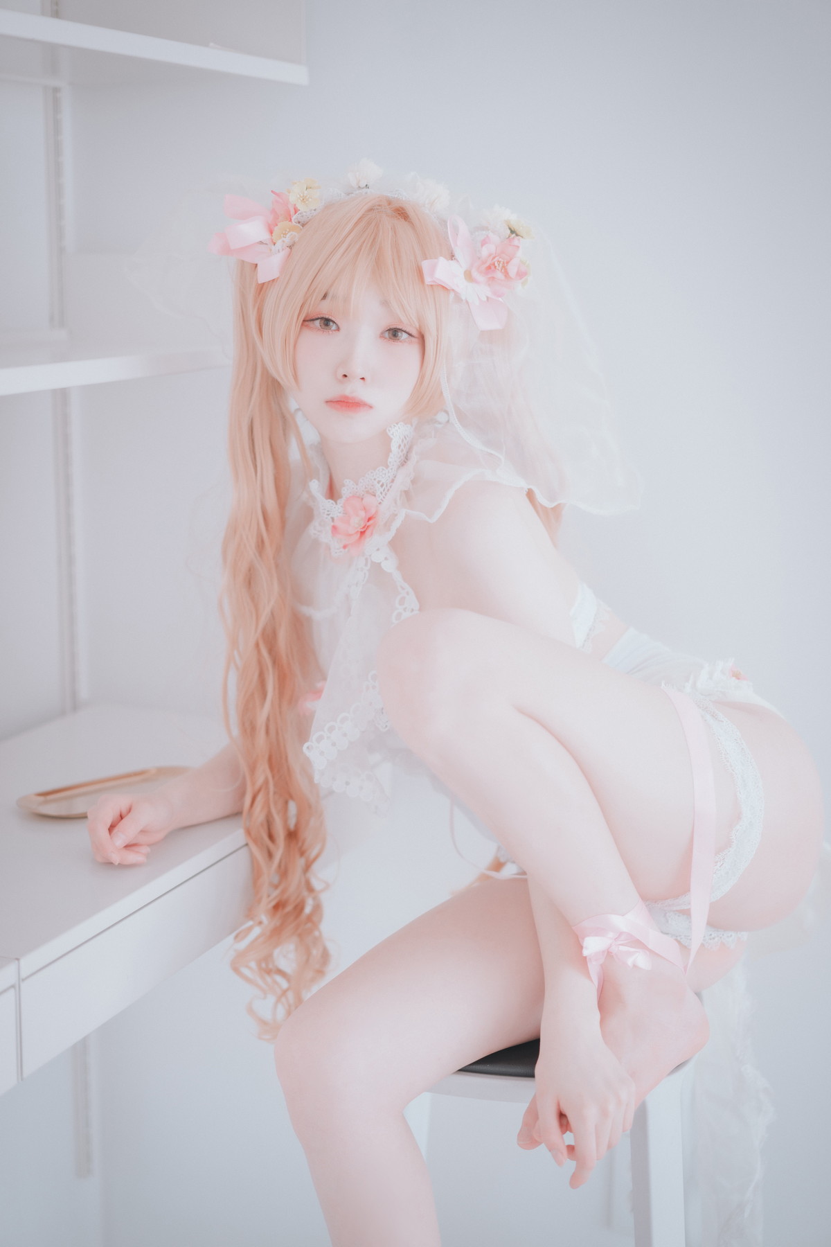 xgyw.top_[DJAWA]No.224_模特Bambi_God Mother Heket主题性感粉白色情趣服秀火辣身材诱惑写真201P