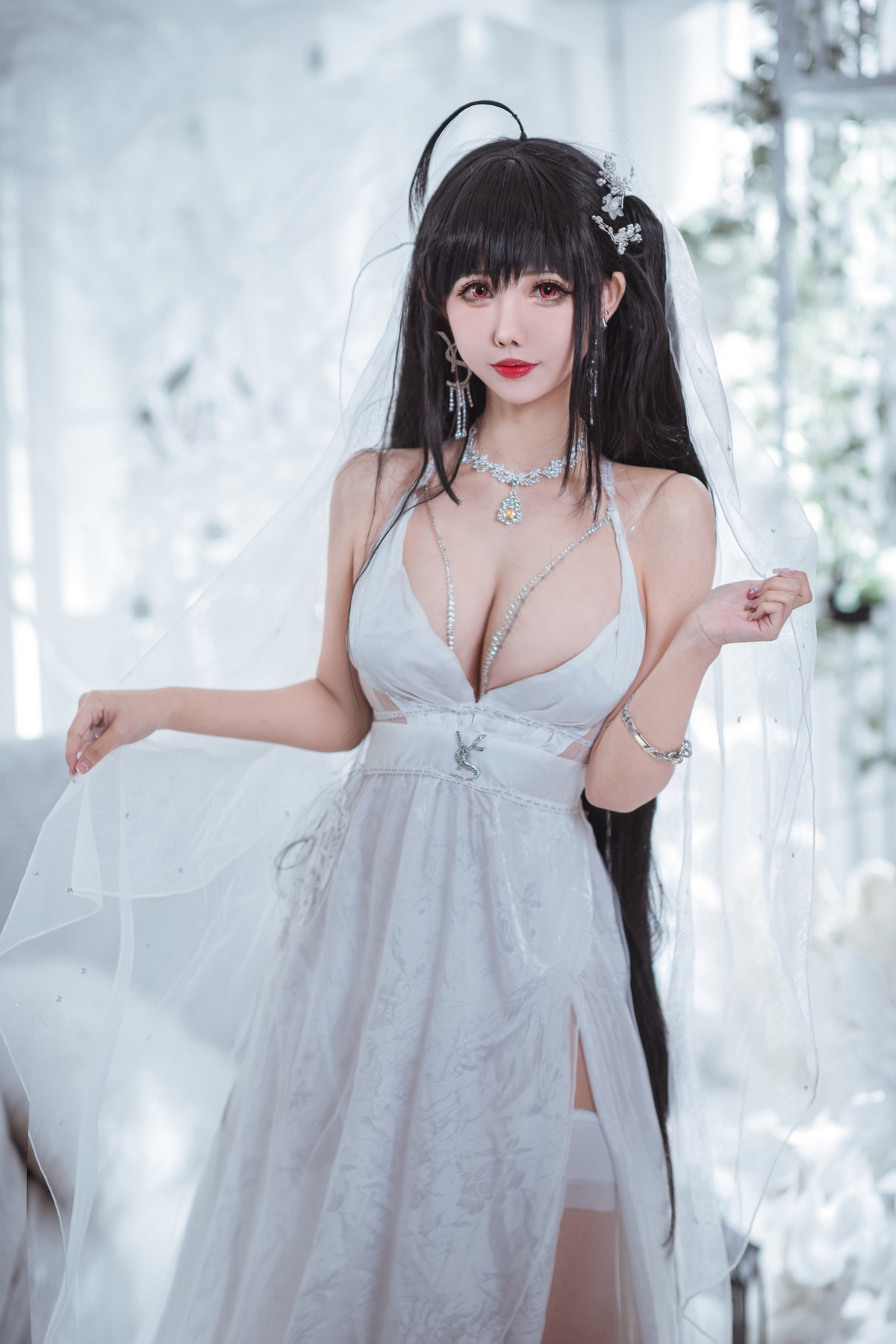 xgyw.top_Coser美女仙女月大凤纯白婚纱主题性感白色薄纱配白色吊袜秀完美身材诱惑写真30P