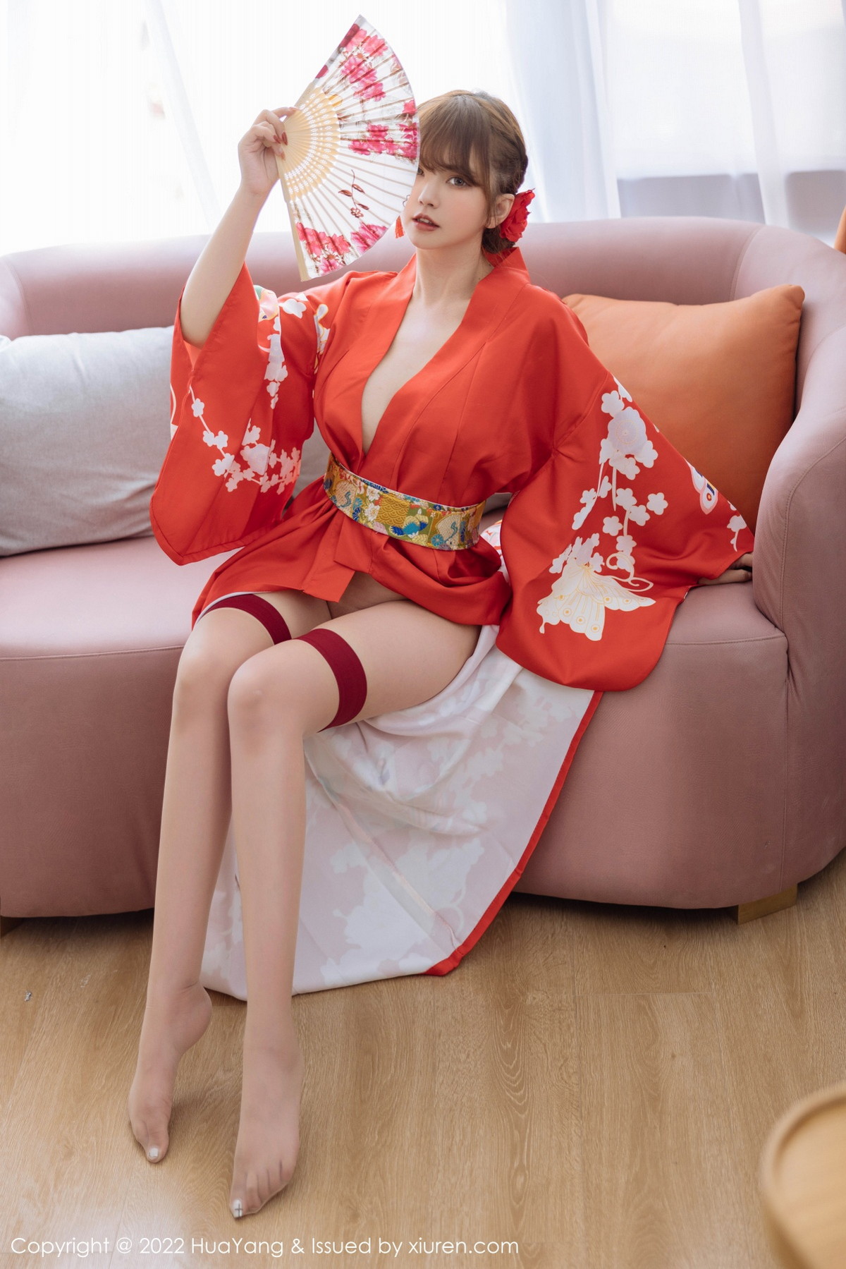 xgyw.top_[HuaYang花漾]Vol.518_模特张思允Nice西双版纳旅拍红色真空和服半脱露豪乳诱惑写真64P