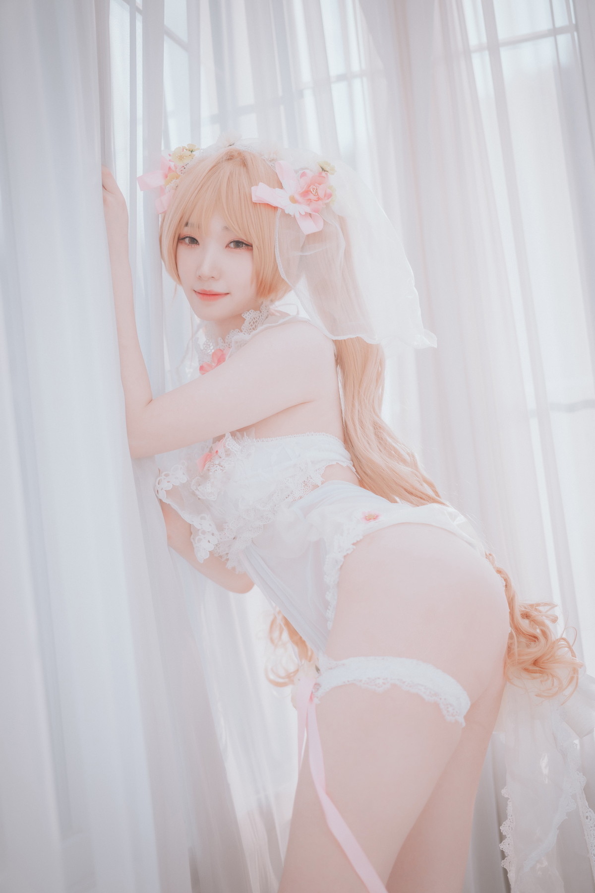 xgyw.top_[DJAWA]No.224_模特Bambi_God Mother Heket主题性感粉白色情趣服秀火辣身材诱惑写真201P