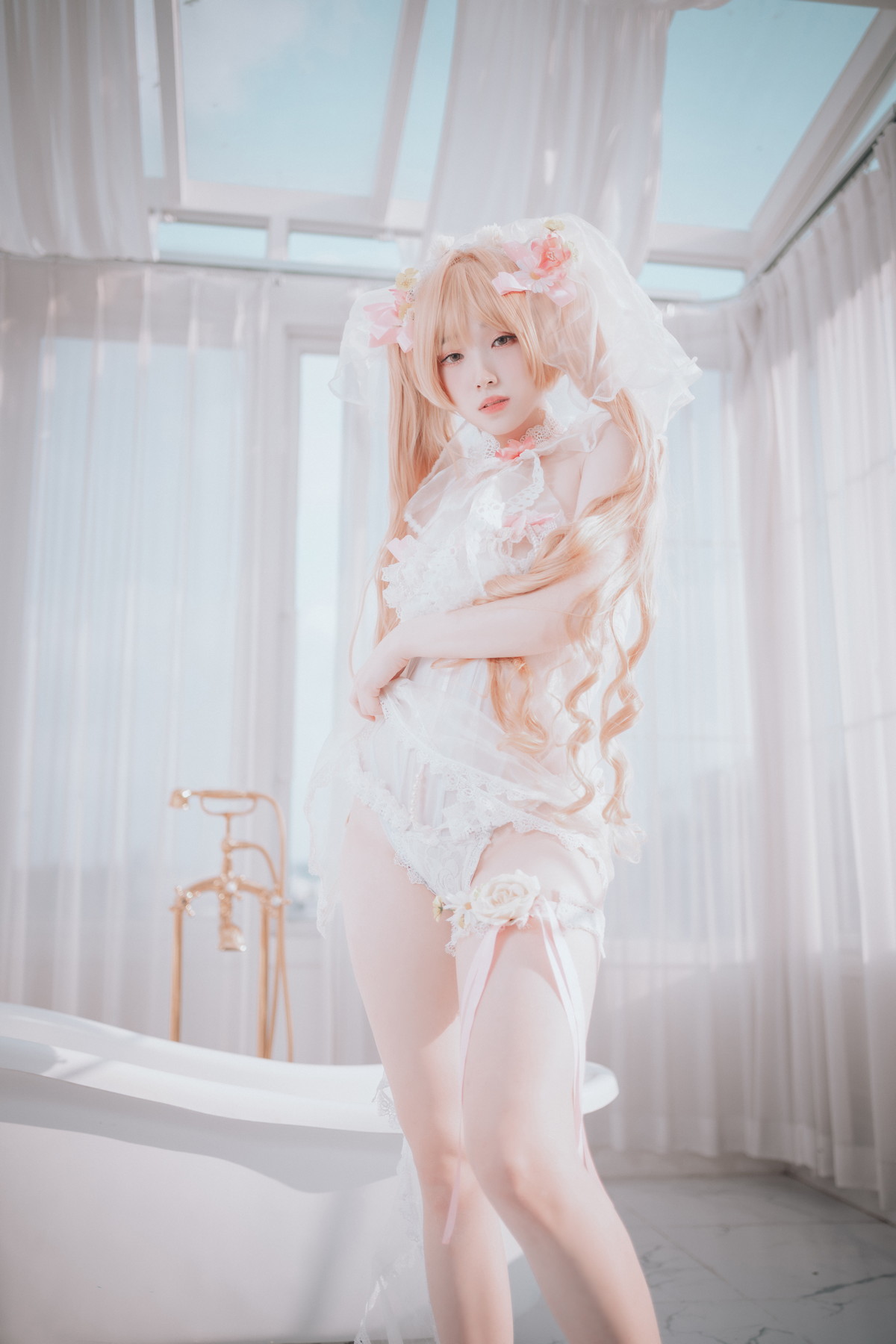 xgyw.top_[DJAWA]No.224_模特Bambi_God Mother Heket主题性感粉白色情趣服秀火辣身材诱惑写真201P