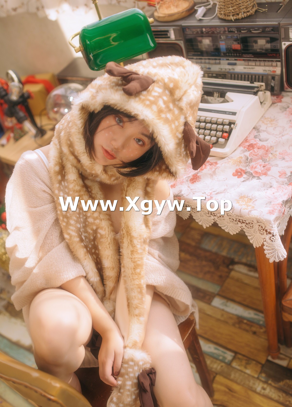 xgyw.top_网络美女野百合圣诞主题私房性感小鹿装扮性感蕾丝内衣秀傲人豪乳诱惑写真34P