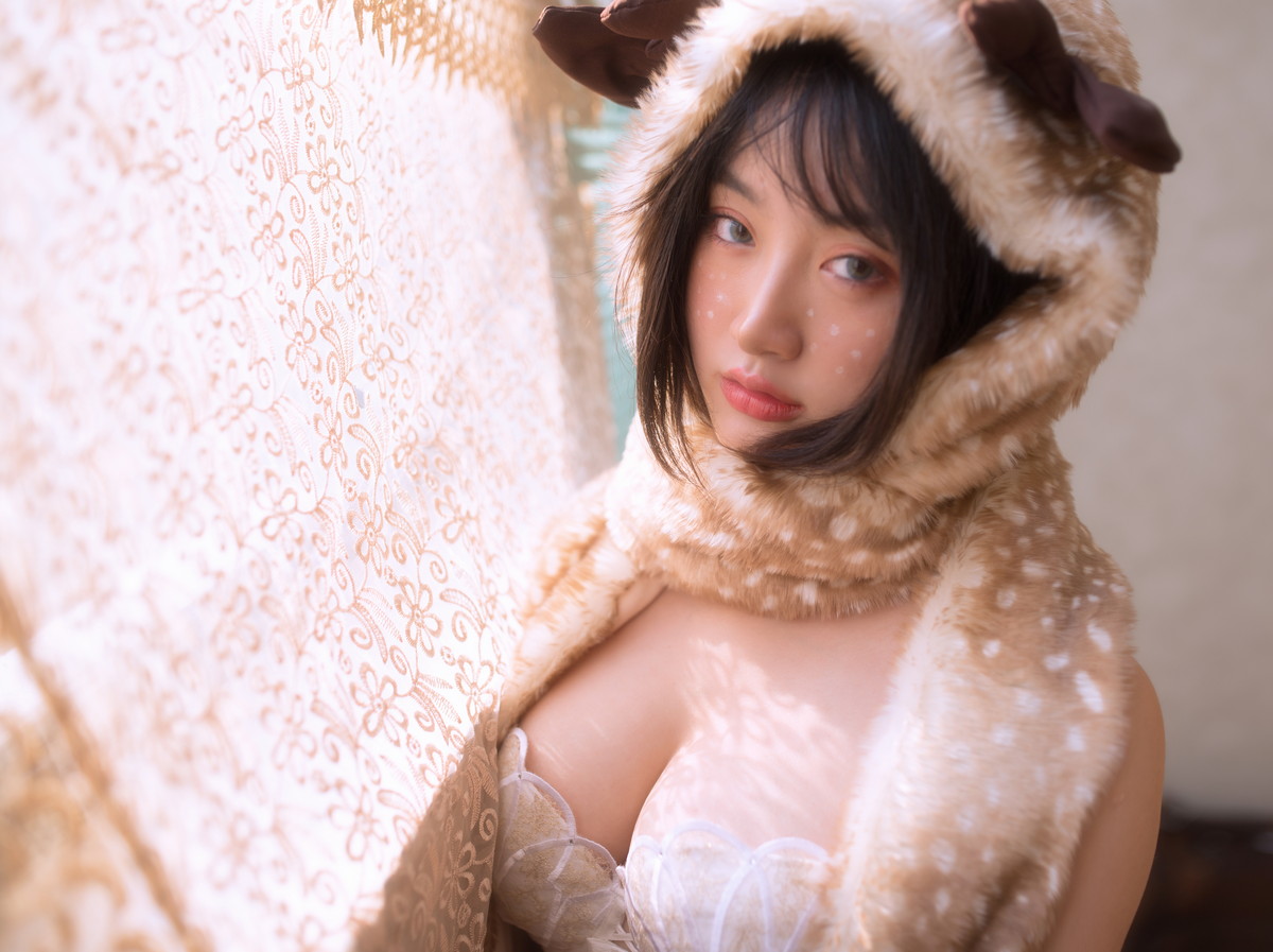 xgyw.top_网络美女野百合圣诞主题私房性感小鹿装扮性感蕾丝内衣秀傲人豪乳诱惑写真34P