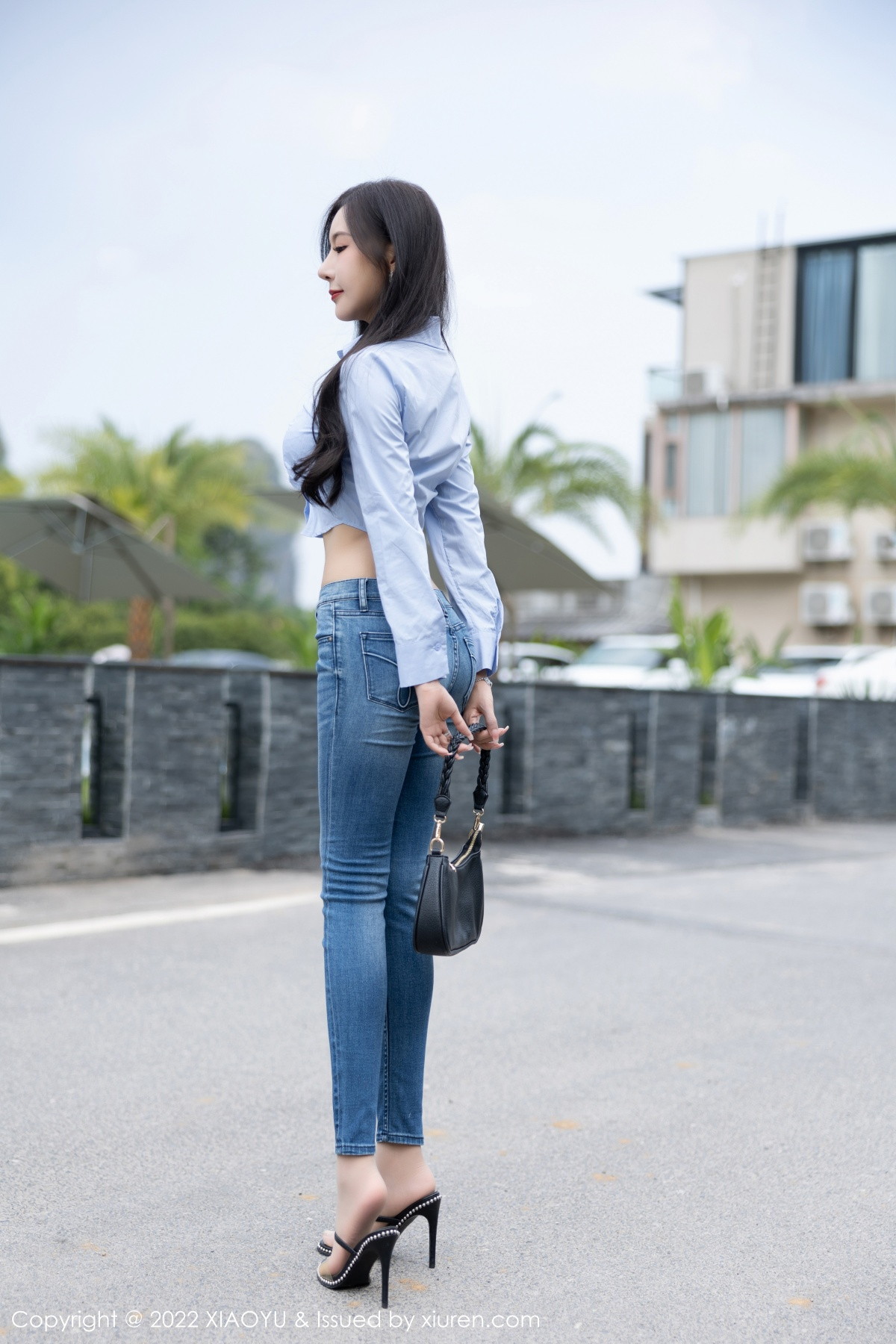 xgyw.top_[XiaoYu画语界]Vol.904_女神王馨瑶yanni杭州旅拍浅蓝T恤配牛仔裤露白色内衣诱惑写真88P