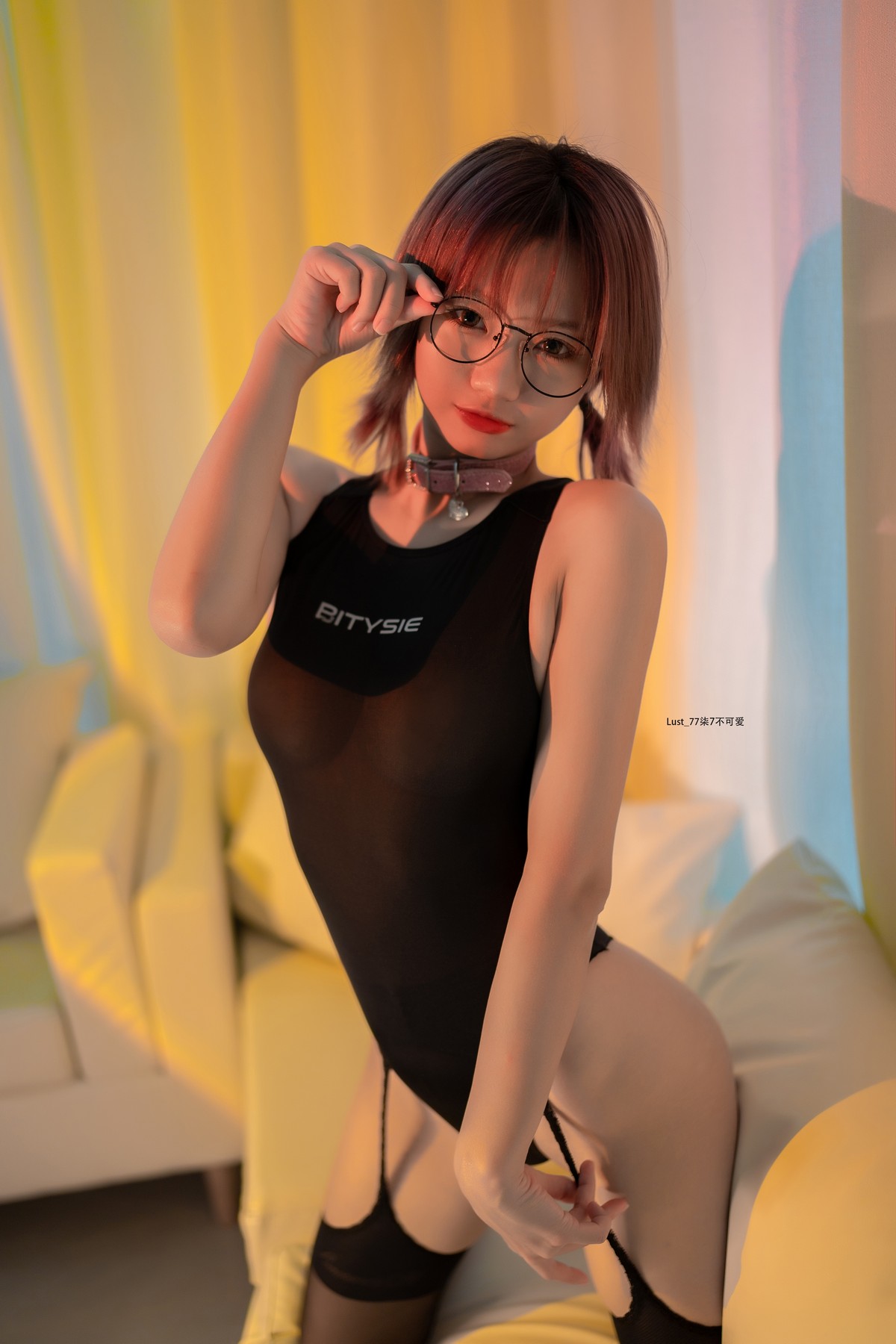 xgyw.top_动漫博主柒柒要乖哦竞泳水着主题黑色连体泳衣配黑丝吊袜秀完美身材诱惑写真82P