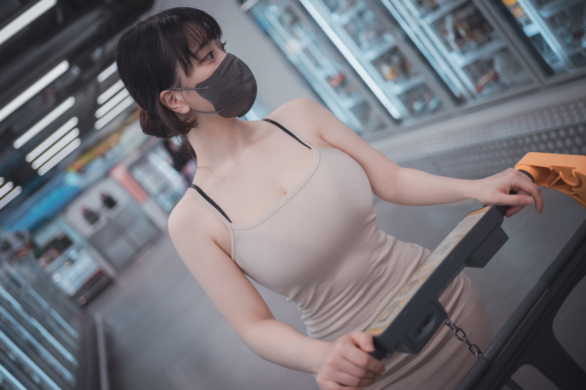 xgyw.top_[DJAWA]No.226_模特ZziZzi_New Town Bride主题性感厨娘装黑色内裤秀翘臀诱惑写真207P